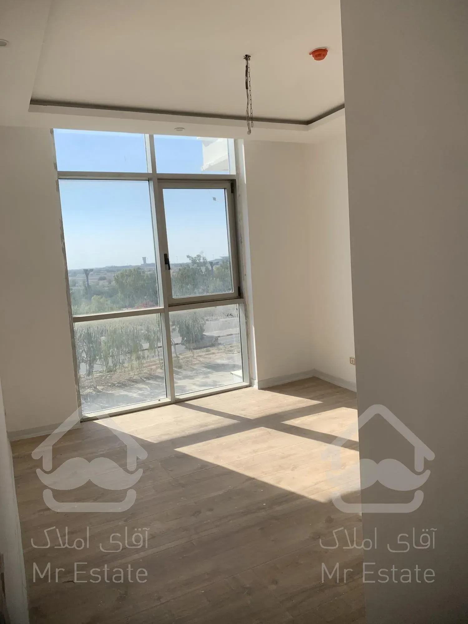 فروش دوخواب 110متری آکواریومی برج سانست صدف