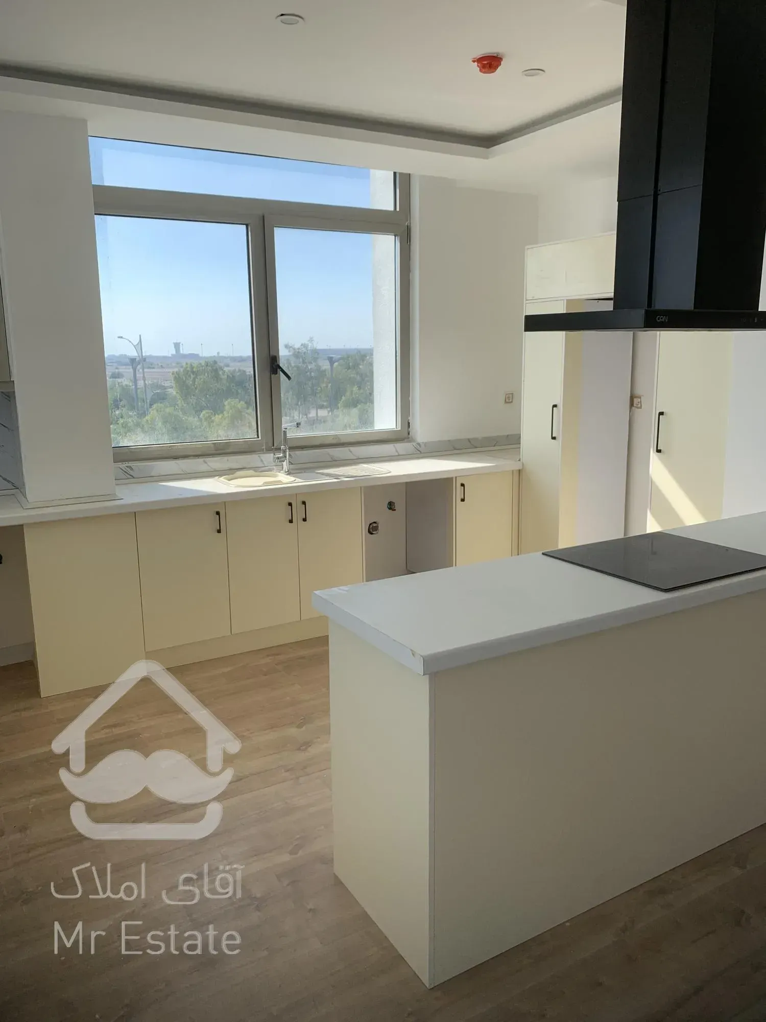 فروش دوخواب 110متری آکواریومی برج سانست صدف