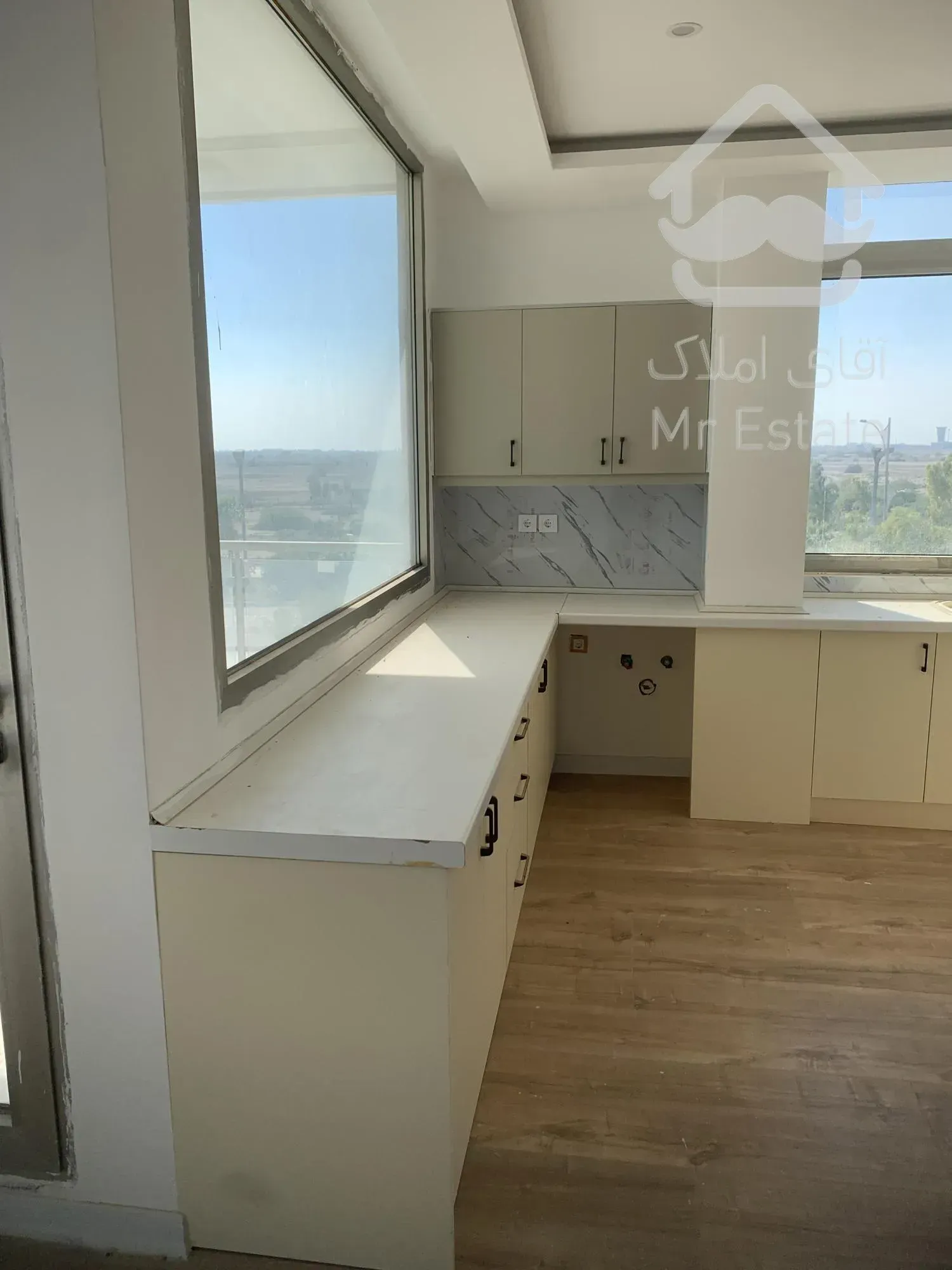 رهن و اجاره دوخواب ۱۱۰ متری کلیدنخورده برج سانست صدف