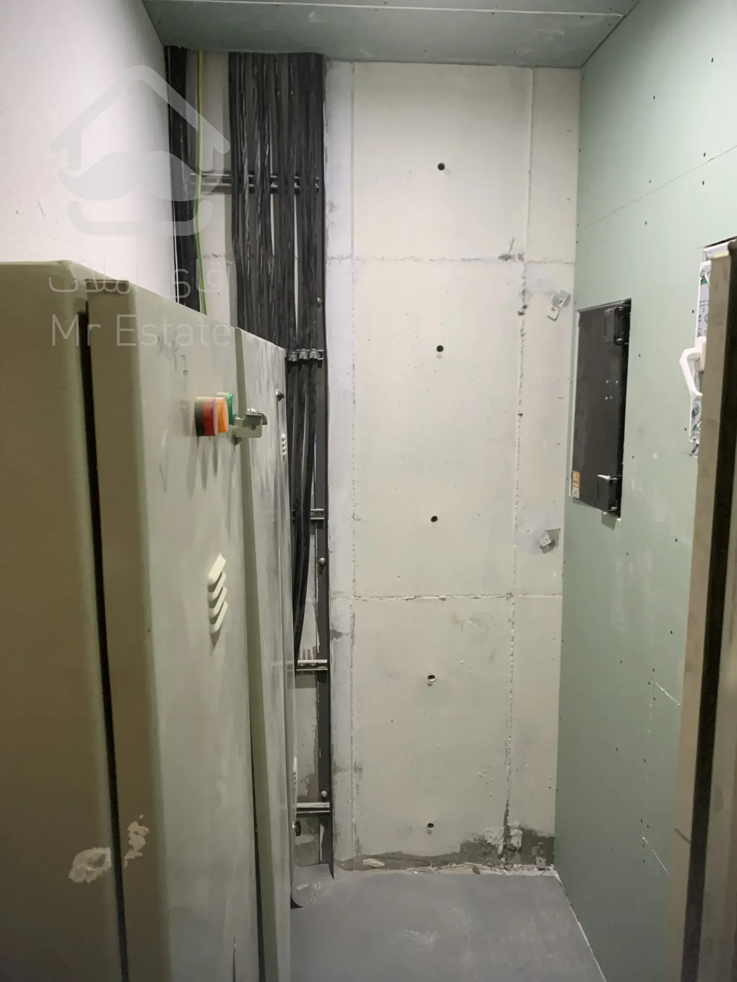 فروش برج آبان یکخواب ۶۵متری در فاز ۶ صدف کلیدنخورده