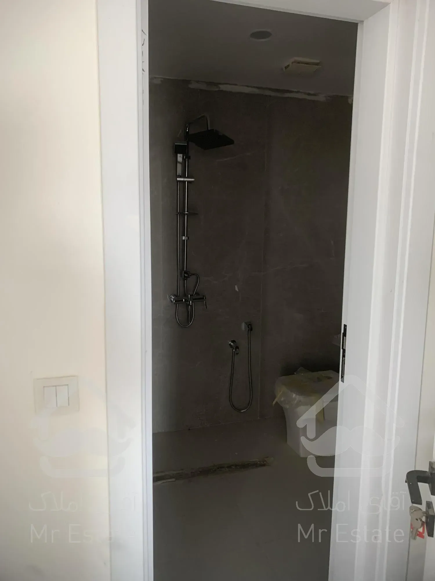 رهن و اجاره سه خواب ۱۵۰ متری برج سانست صدف