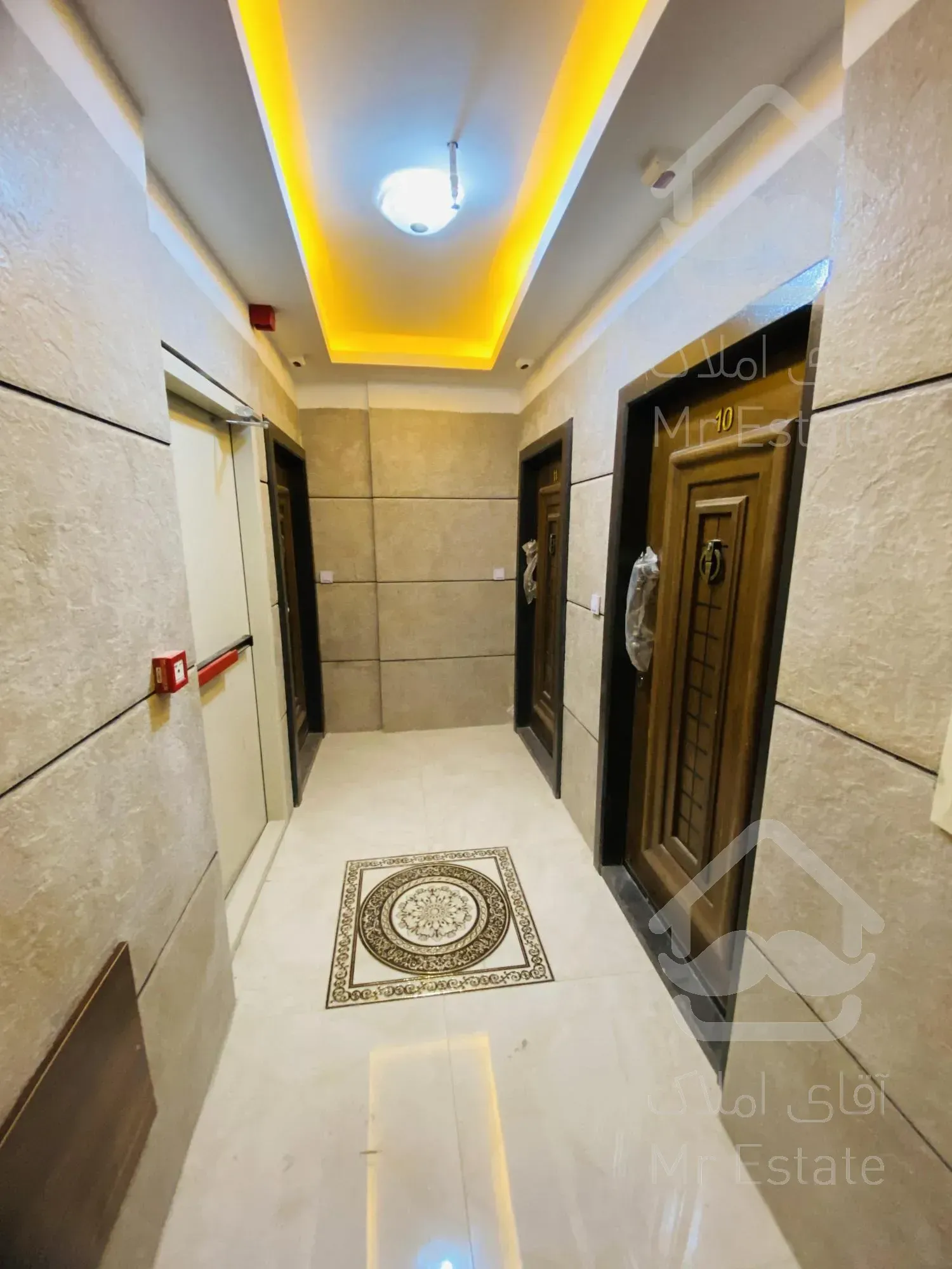 ۱۱۰متر،پذیرایی مربع و‌تالاری قابل چیدمان،شاخه اصلی