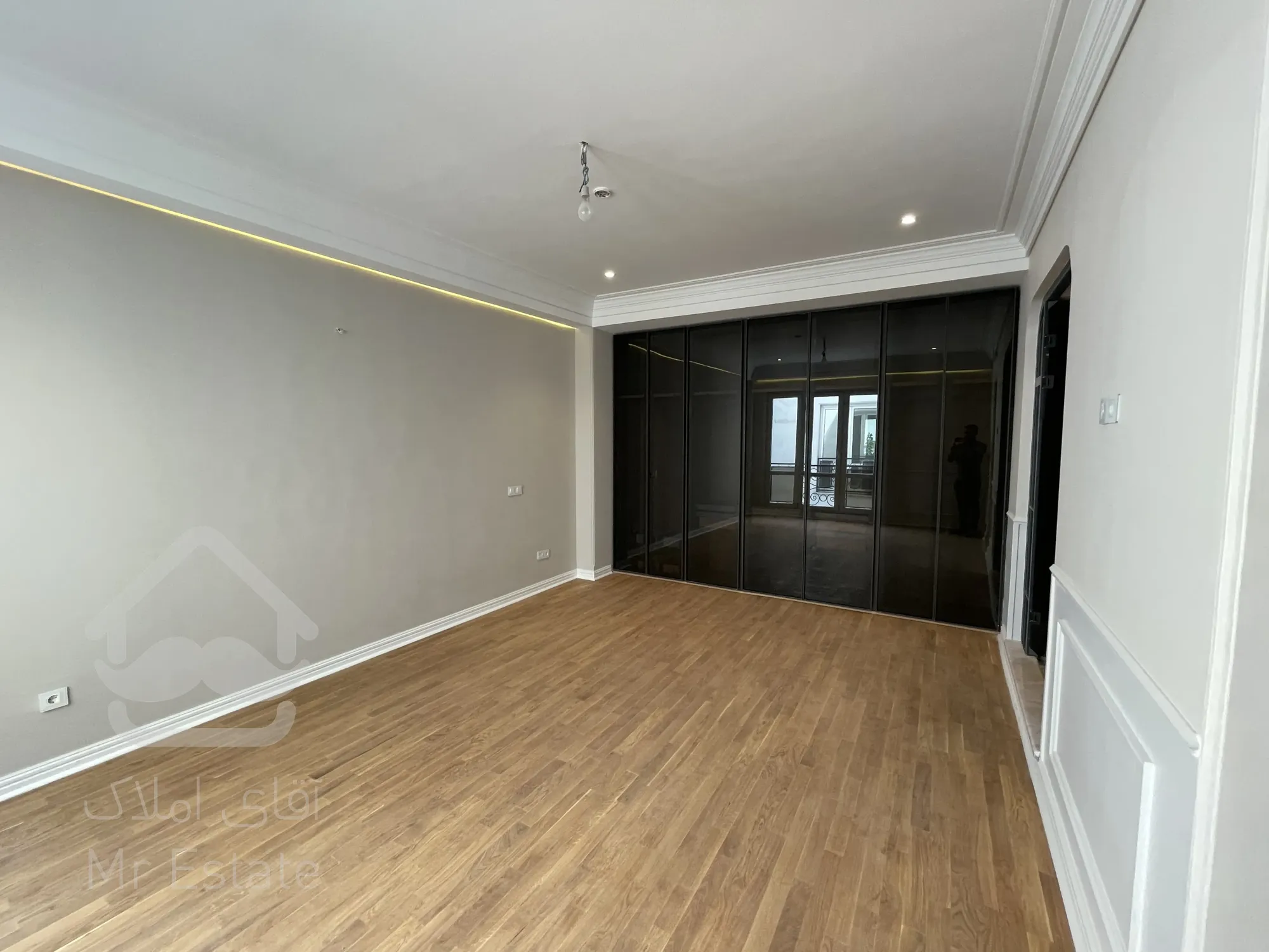 خرید ۲۴۵متر آپارتمان فول مشاعات نیاوران ویو کارت پستالی