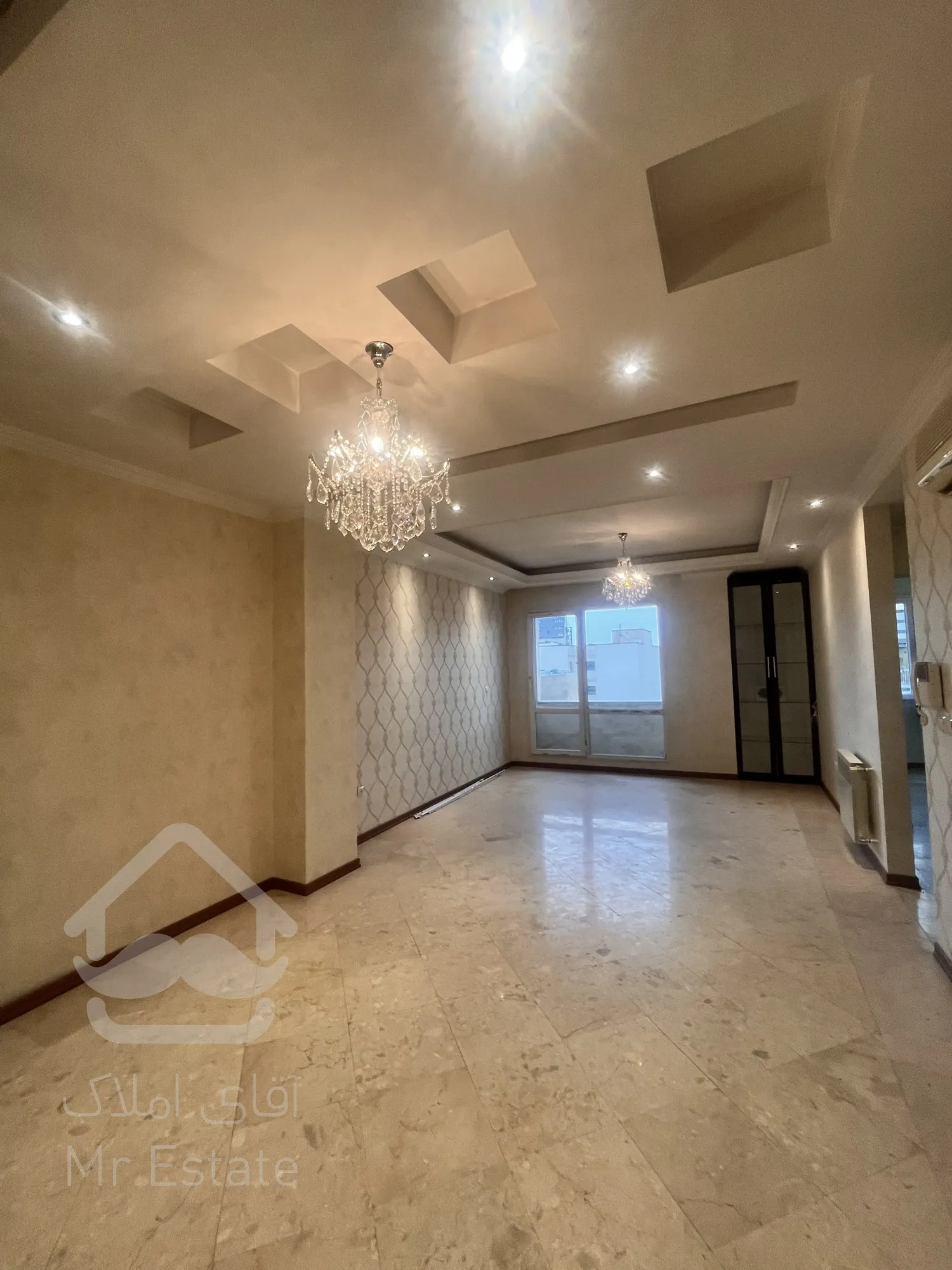 ۸۳ متر دو خواب لوکیشن عالی پاسداران