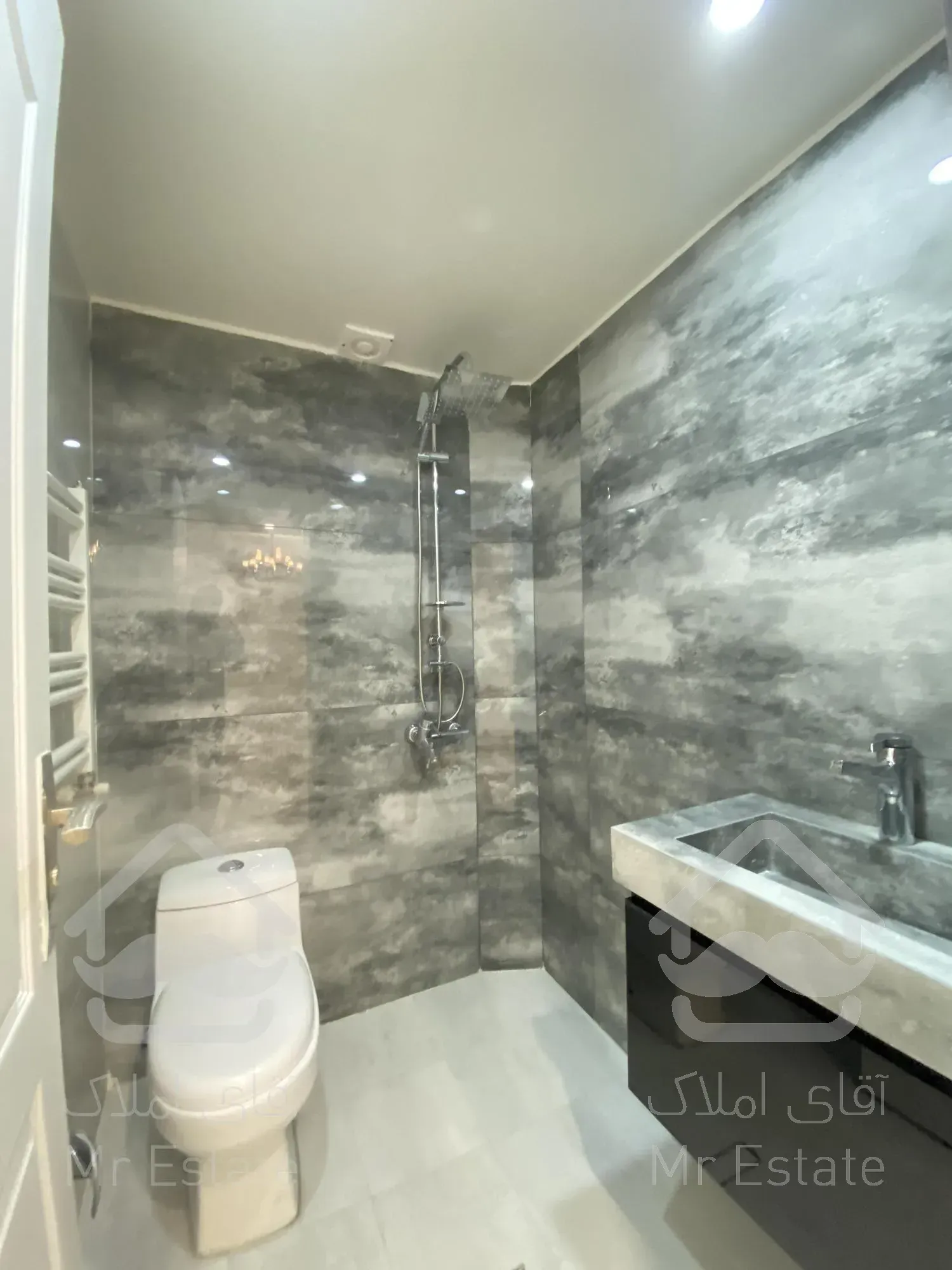 ۸۷ متر ۲خواب ورودی از لابی