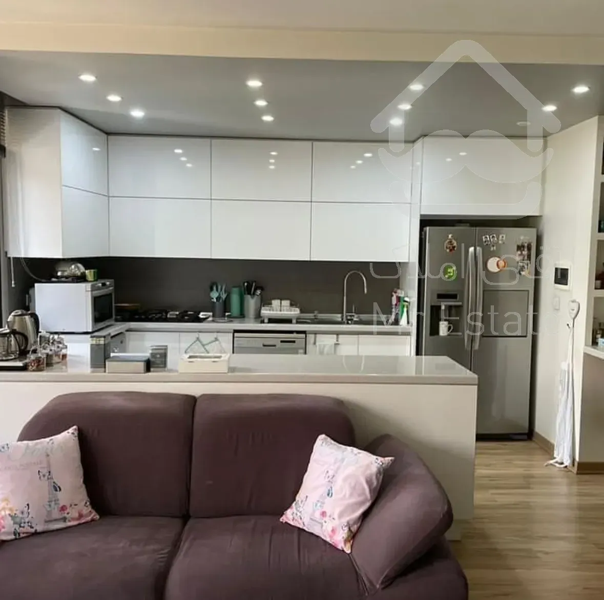 فروش آپارتمان ۶۸ متری یک خوابه سالن پرده خور در کوی ارم