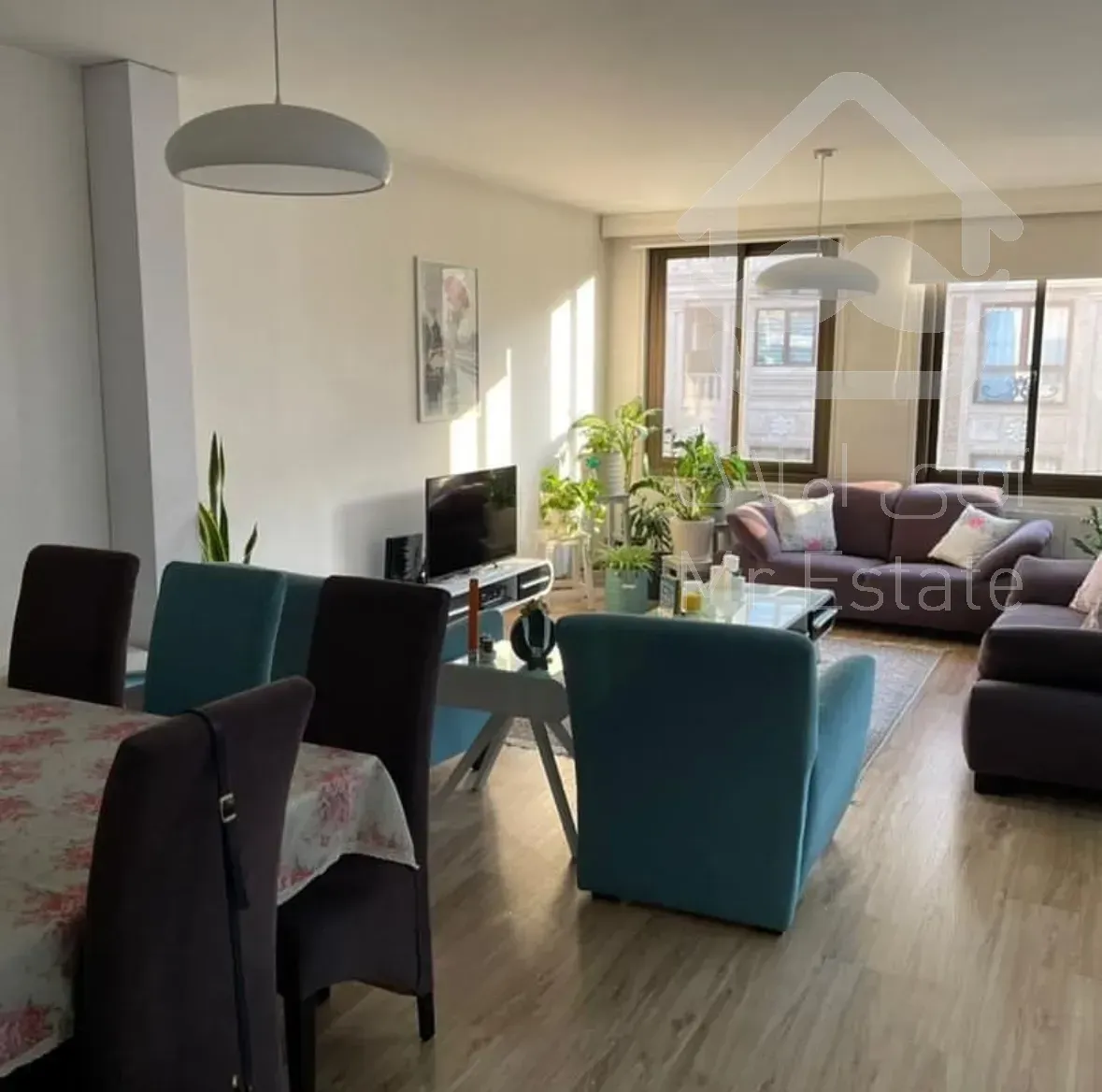 فروش آپارتمان ۶۸ متری یک خوابه سالن پرده خور در کوی ارم