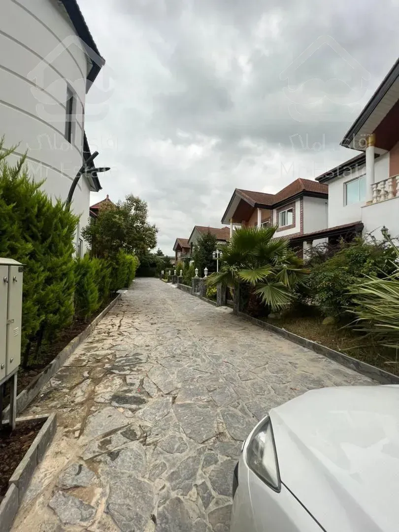 ویلا مدرن شهرکی سیاهرود