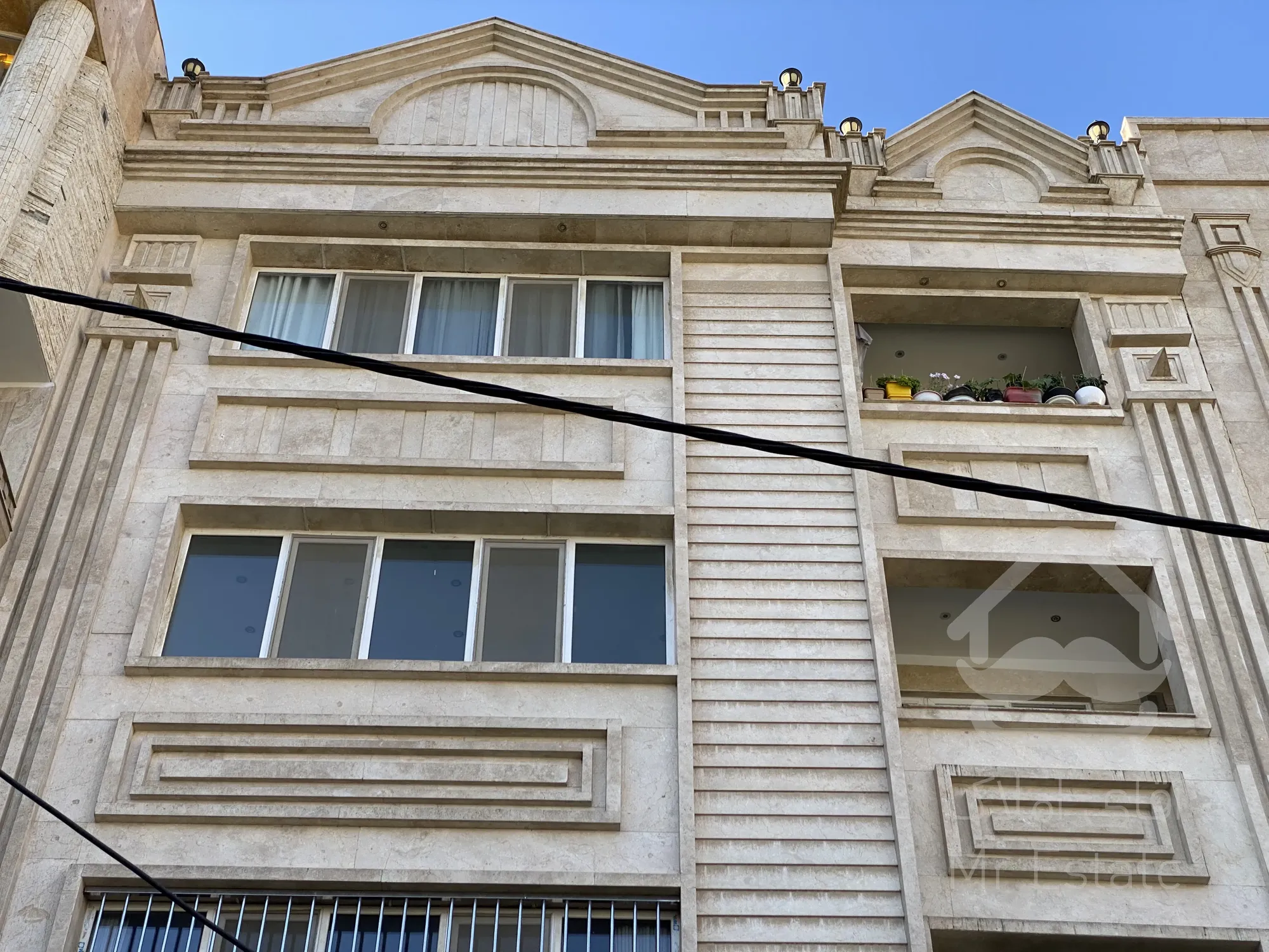 آپارتمان تک واحدی