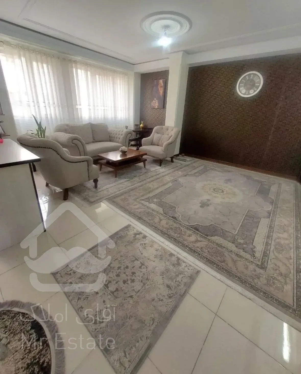 ۷۵ متر۲خوابه فول امکانات نما تراورتن سالن پرده خور در ورزی سمالی