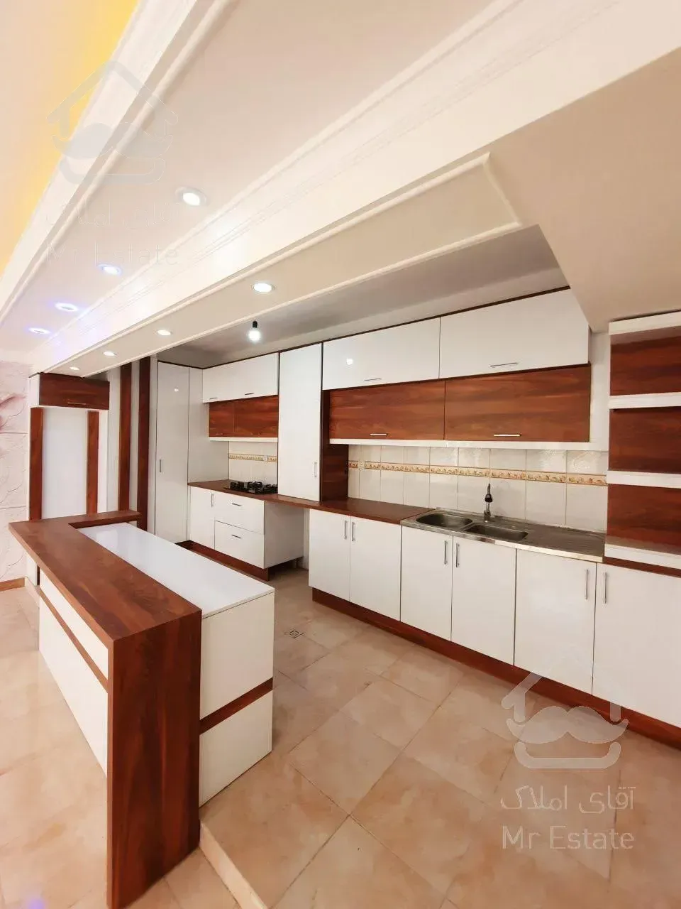 ۷۱متر/سالن پرده خور/فول/سند تکبرگ