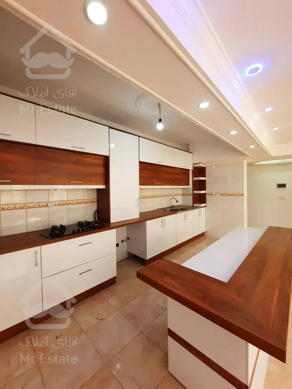 ۷۱متر/سالن پرده خور/فول/سند تکبرگ