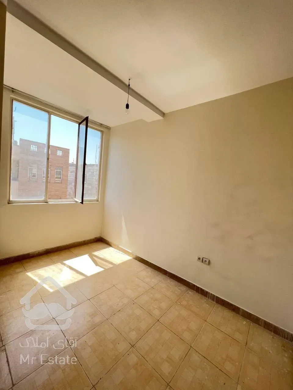 ۵۹متر/غرق نور/سند تکبرگ/پارکینگ سندی