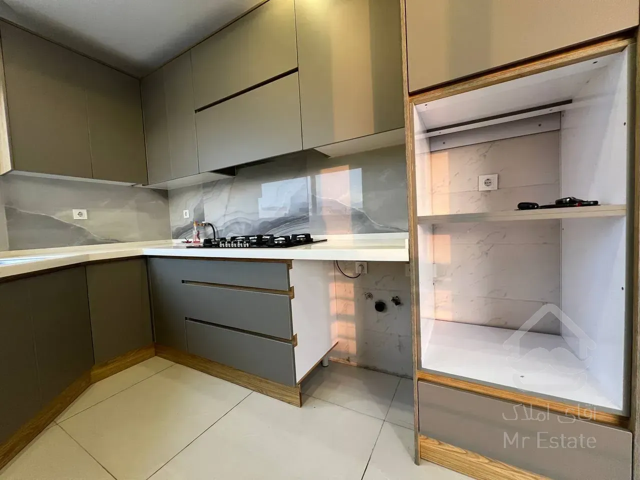 فروش آپارتمان ۱۰۰ متری ۲ خوابه فول امکانات در بهار شمالی