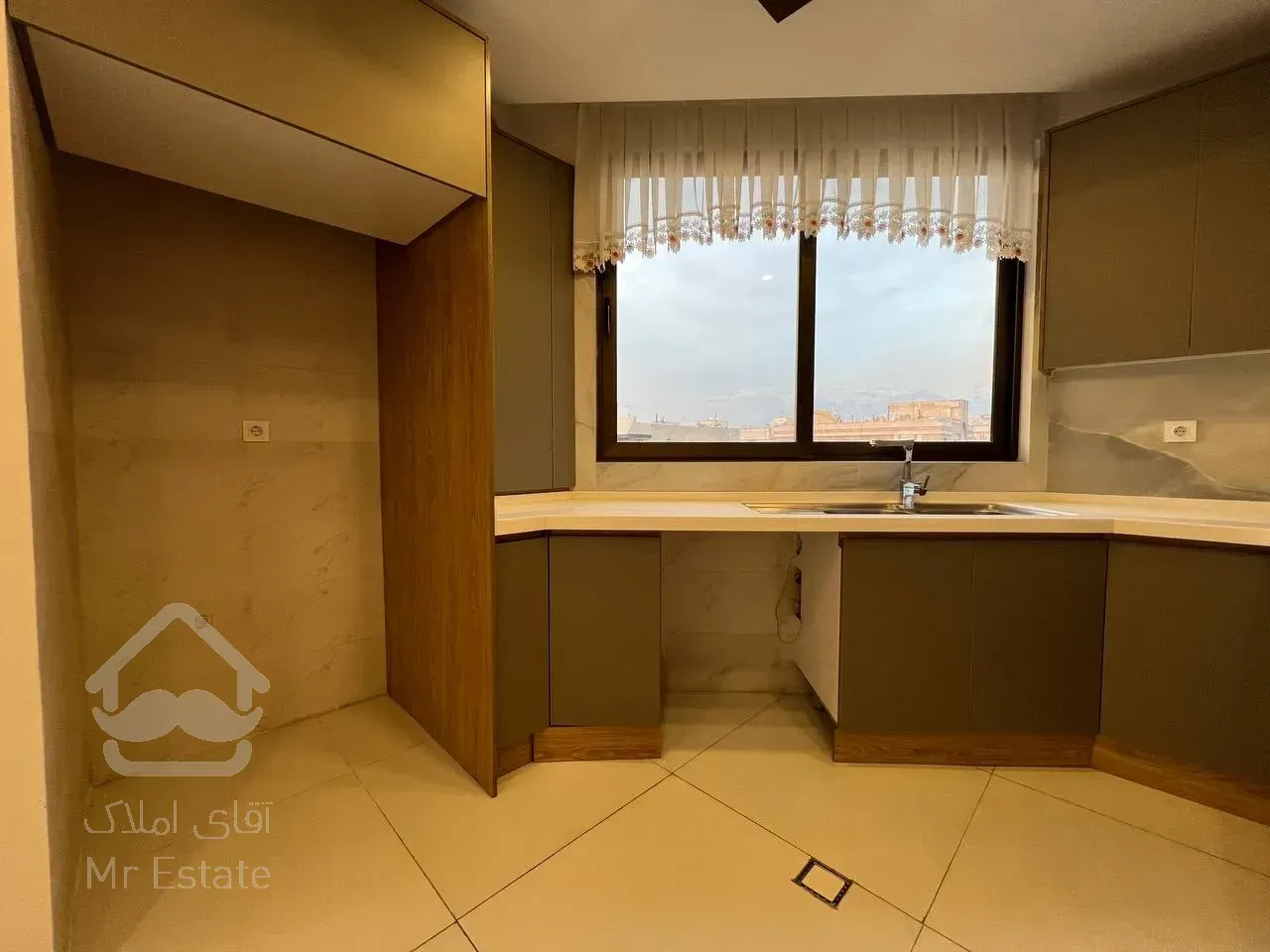 فروش آپارتمان ۱۰۰ متری ۲ خوابه فول امکانات در شهرک نفت