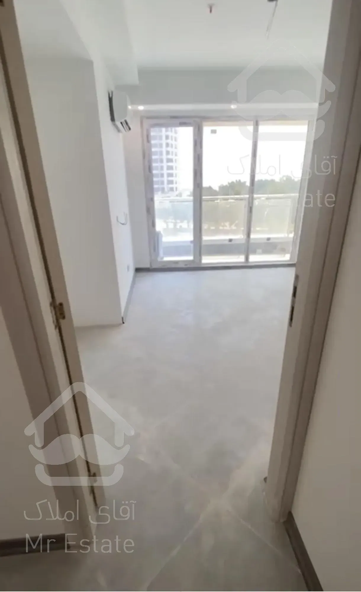 فروش دوخواب مستر ۱۴۲ متری برج روما