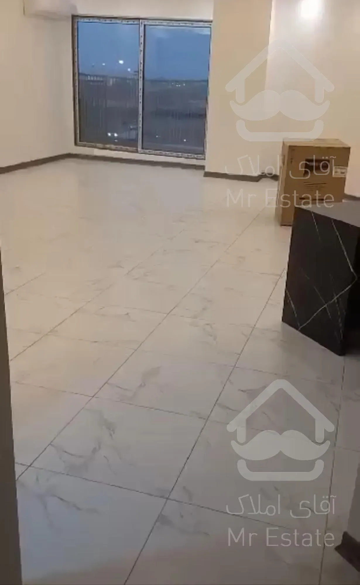 فروش دوخواب ۱۳۲ متری برج فروردین صدف ستاره کیش