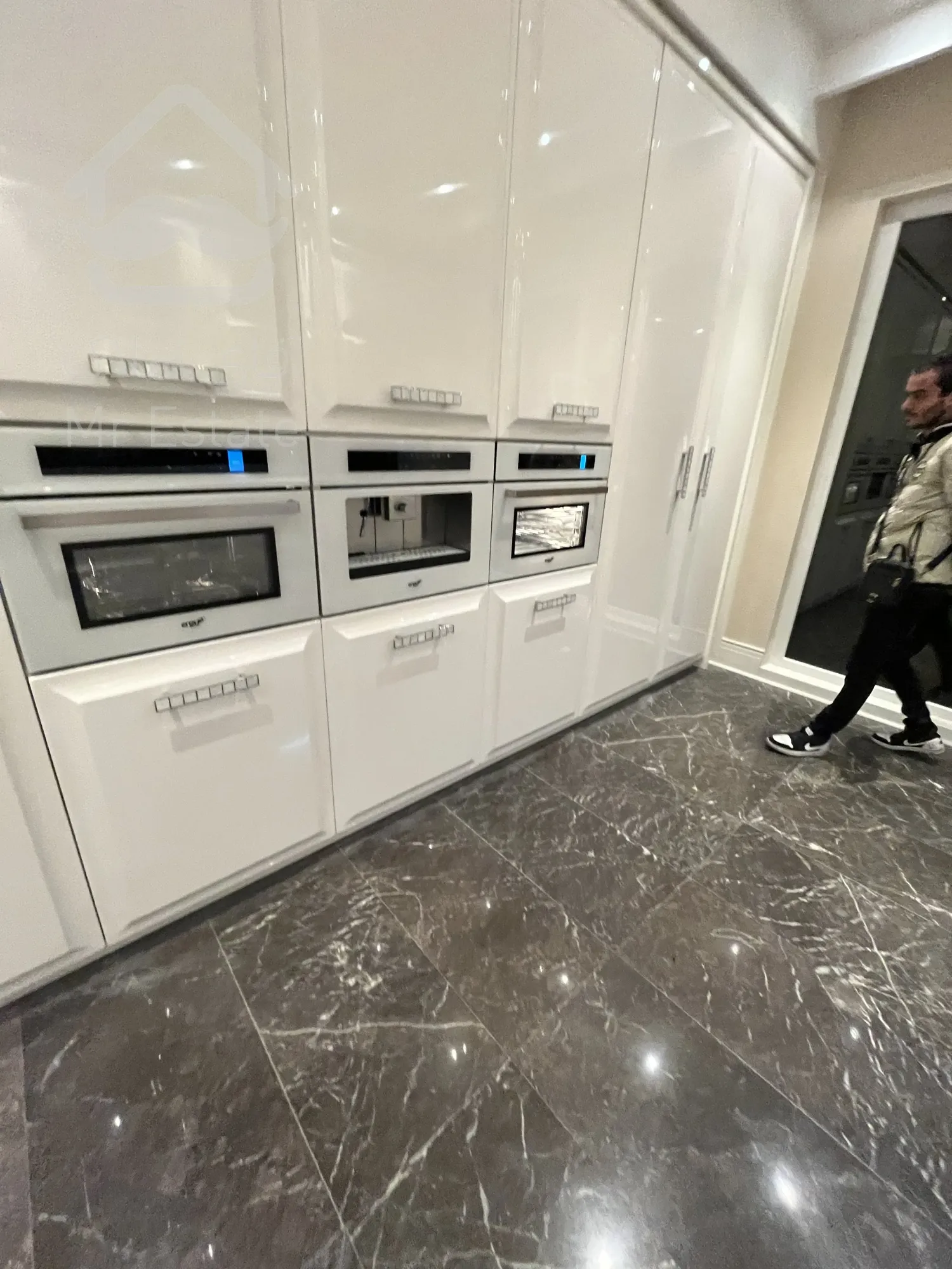 ۲۸۰ متر/۳خواب/ویو ابدی