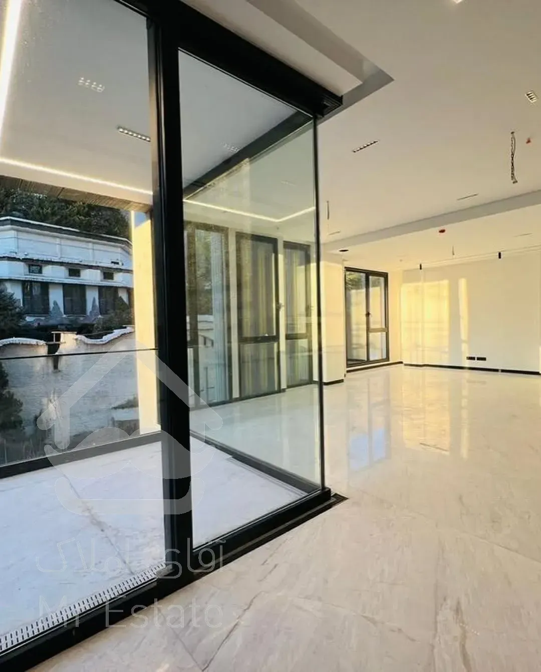 فروش آپارتمان ۱۲۰ متری نوساز تاپ لوکیشن نیاوران