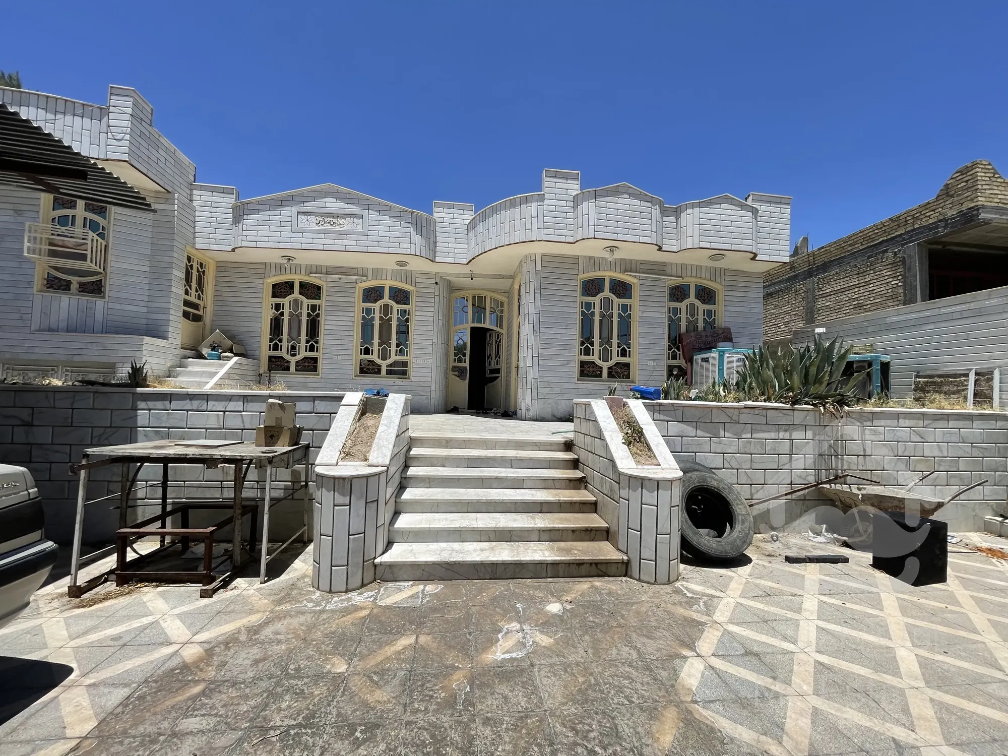 فروش ویلایی مسکونی صد کیلومتری شیراز