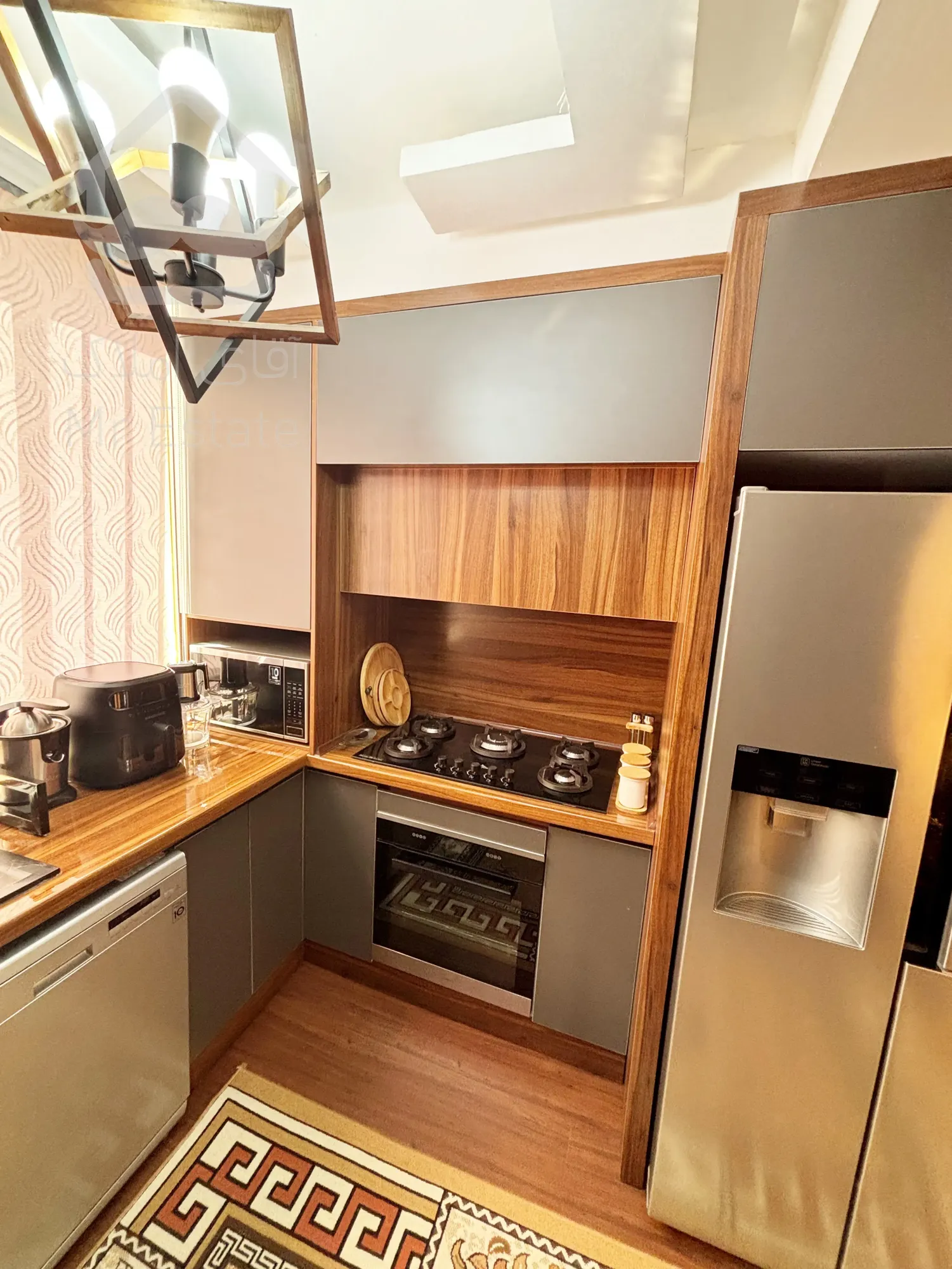 واحد ۸۱ متر محمود اباد مالک هستم فول بازسازی شده لوکیشن عالی یاس ۳