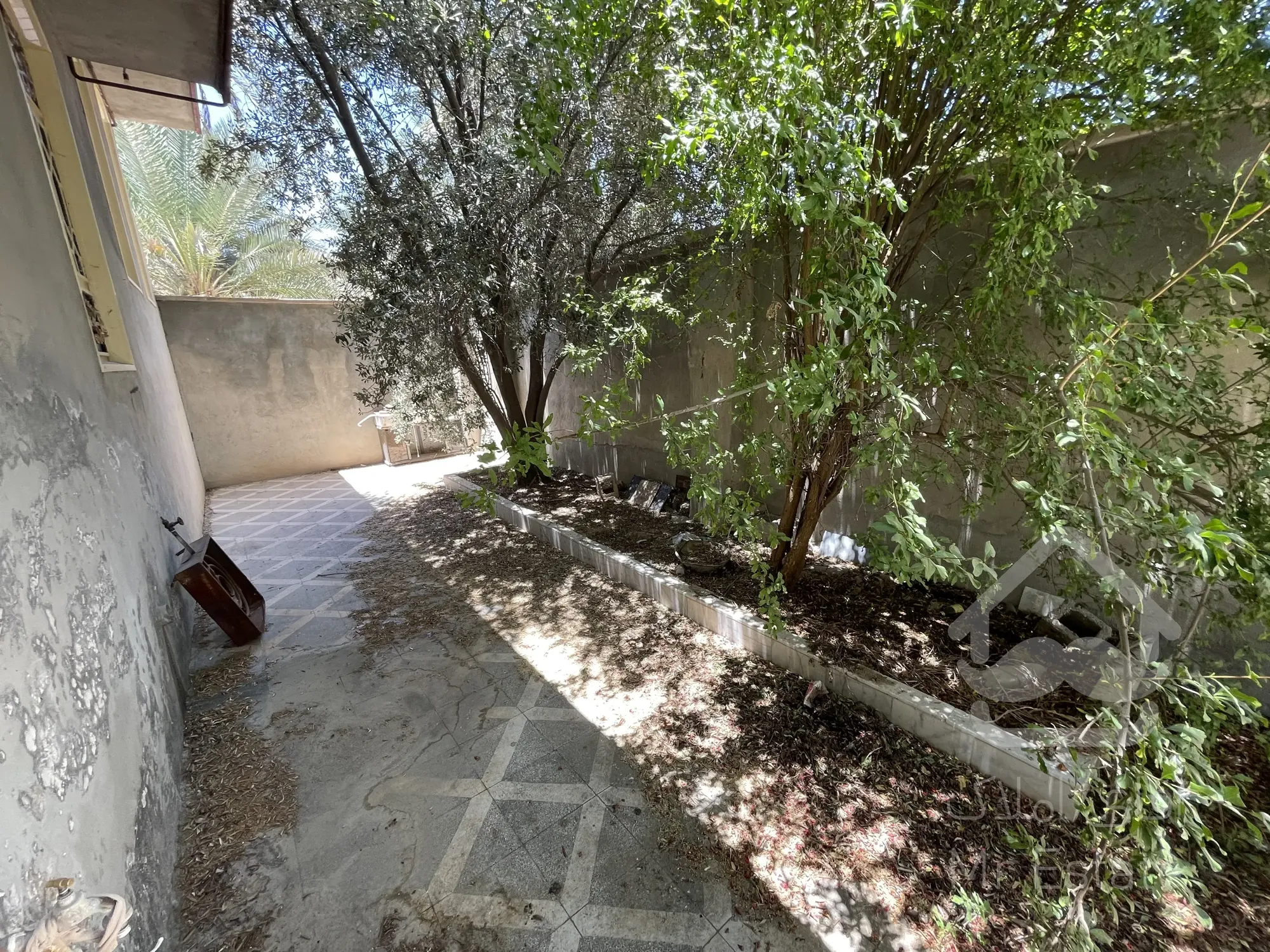 فروش ویلایی مسکونی صد کیلومتری شیراز