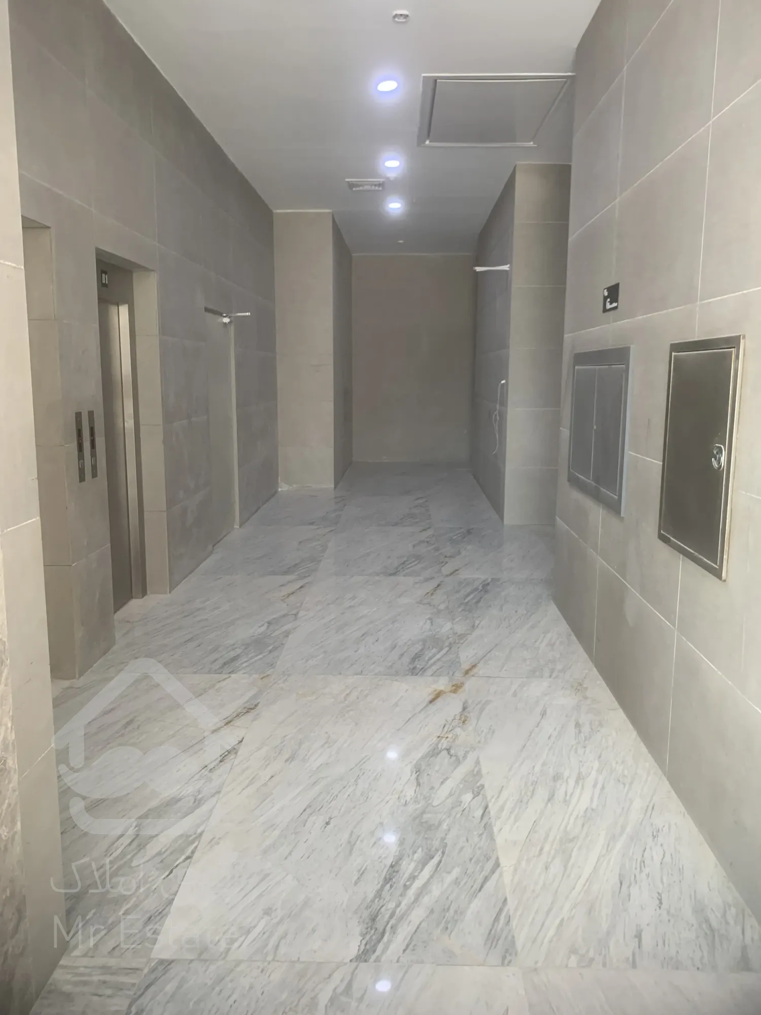 فروش برج فروردین یکخواب۷۰متری با تراس قابل چیدمان