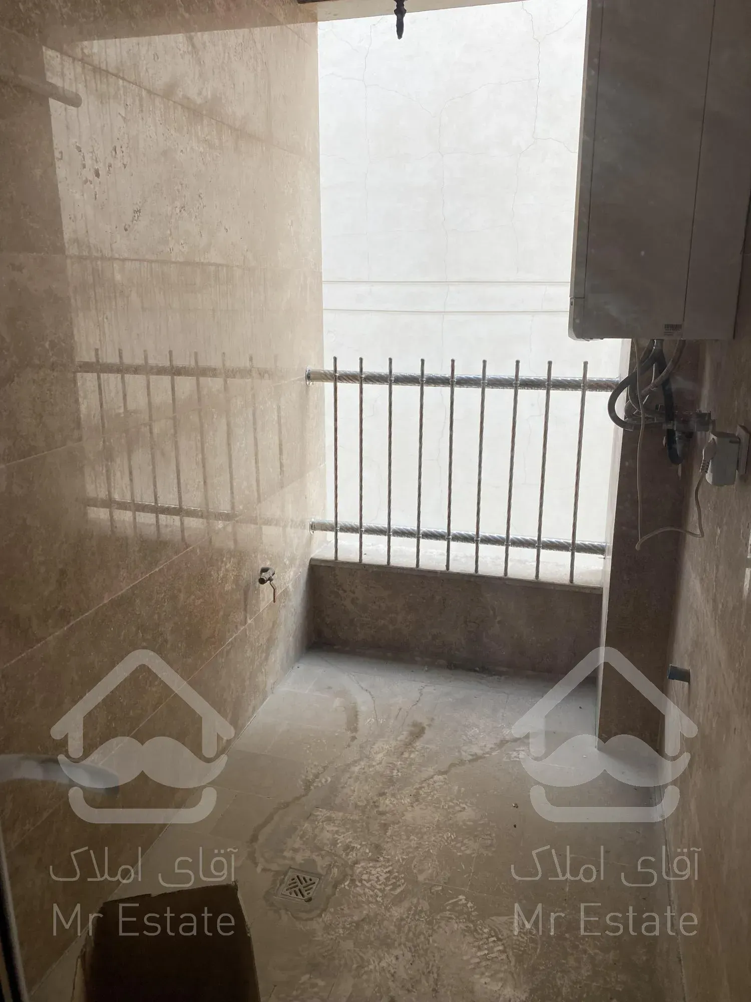 ۳۰۰ متر موقعیت اداری / میدان ونک