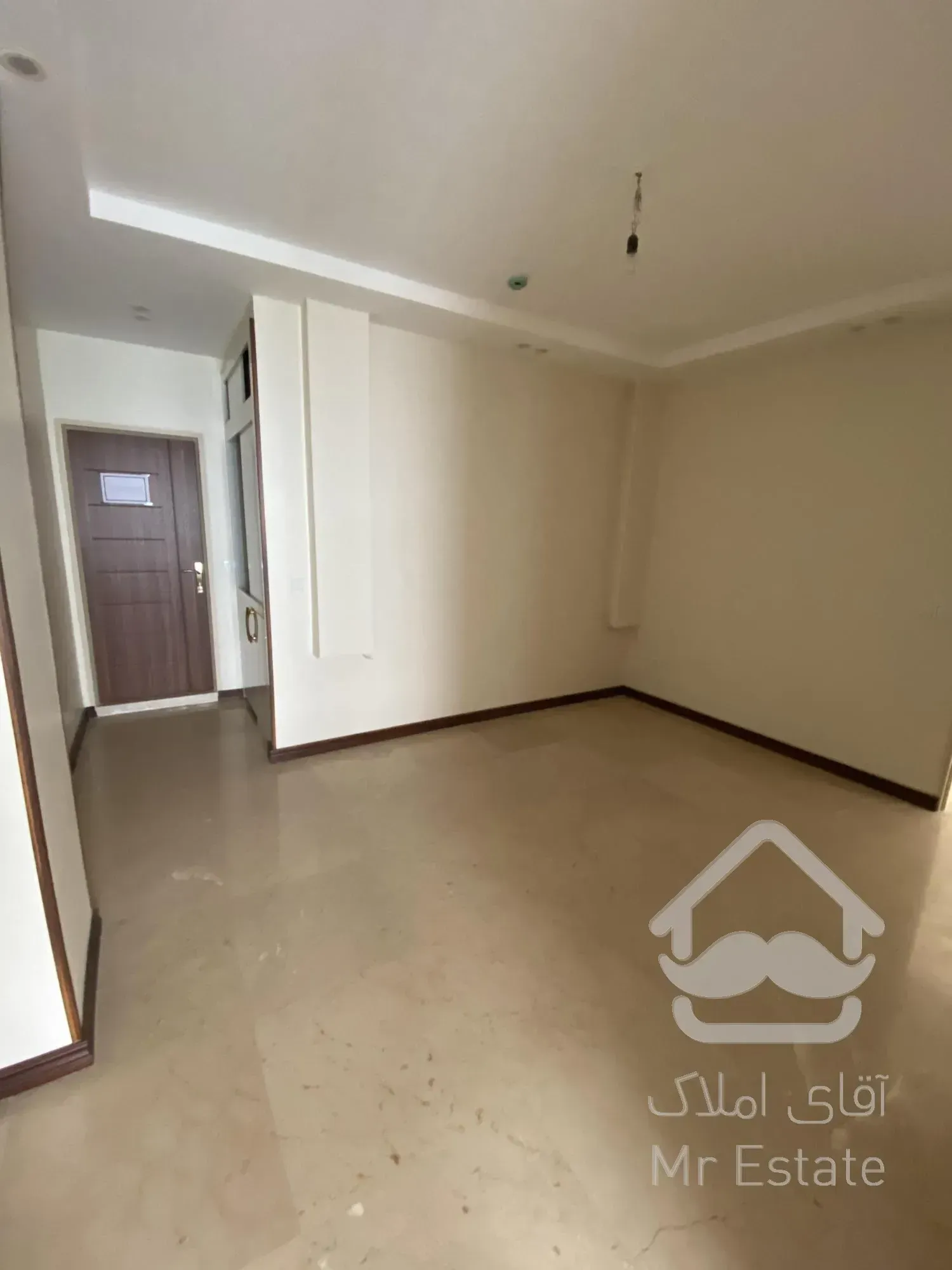 ۳۰۰ متر موقعیت اداری / میدان ونک