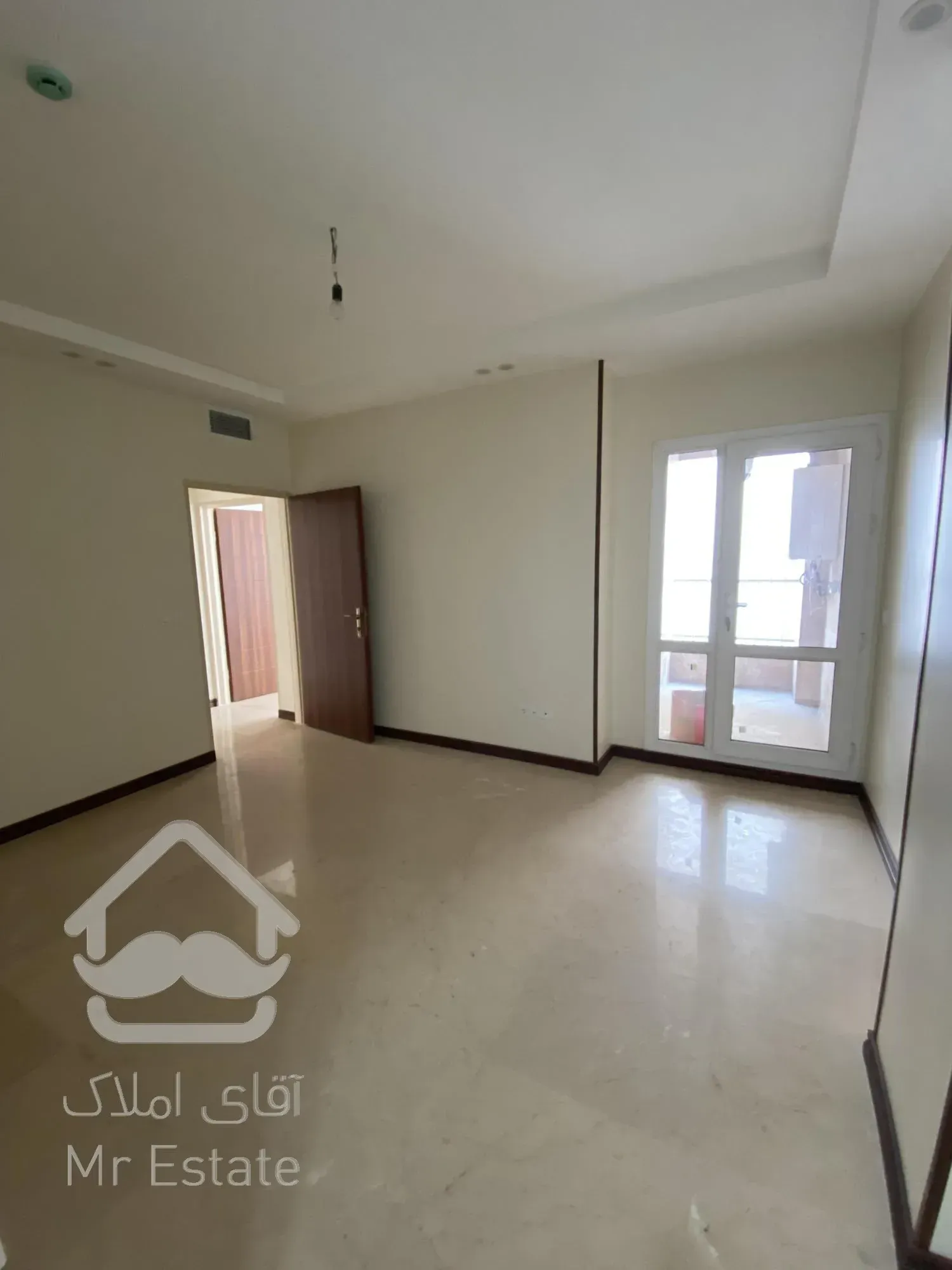 80 متر موقعیت اداری / جردن