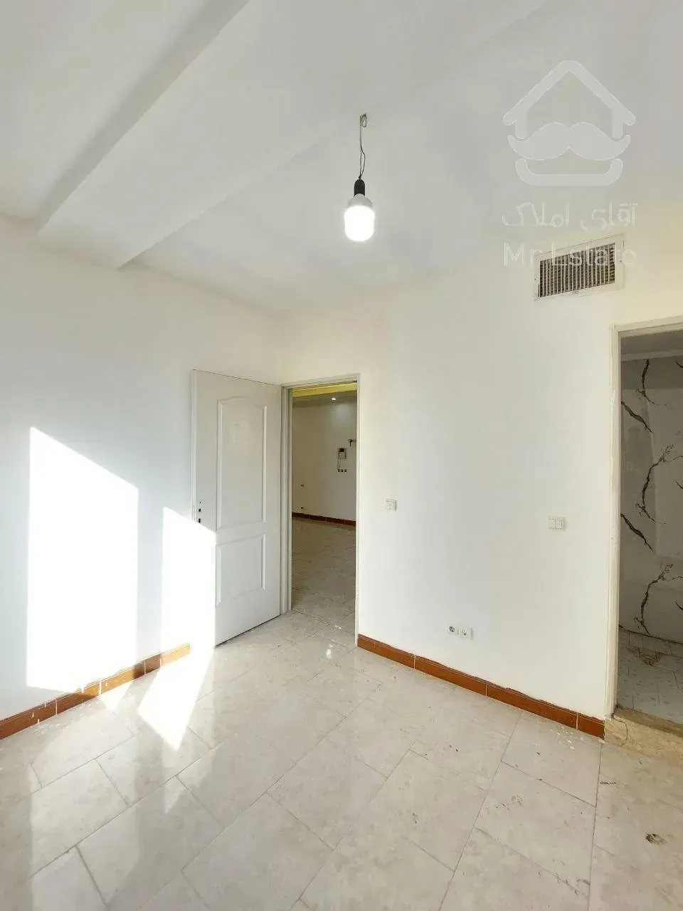 ۶۵متر/دوخواب/پارکینگ‌سندی/سند تکبرگ