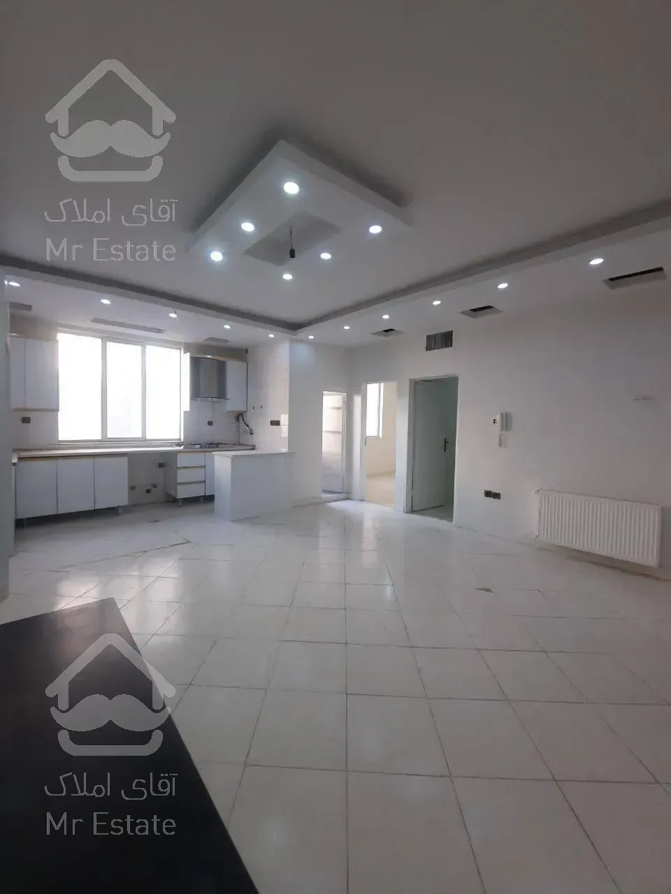 ۷۱متر/پارکینگ سندی/غرق نور/سند تکبرگ