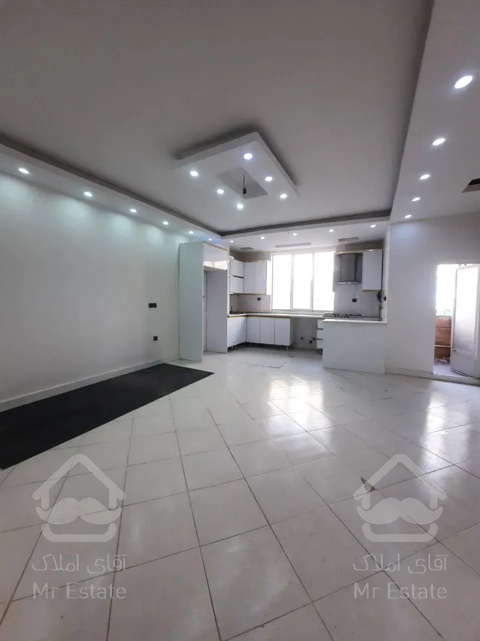 ۷۱متر/پارکینگ سندی/غرق نور/سند تکبرگ