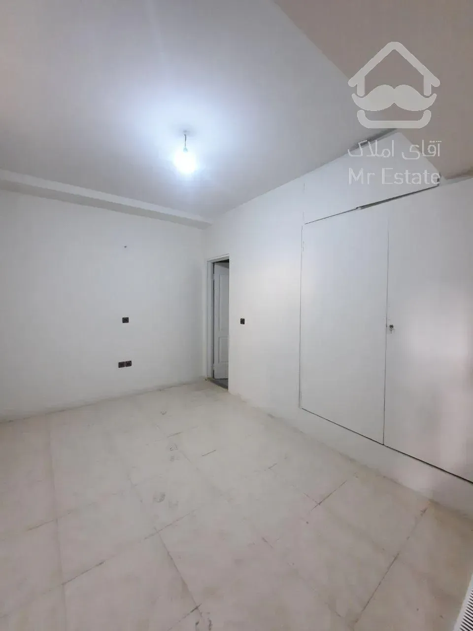 ۷۱متر/پارکینگ سندی/غرق نور/سند تکبرگ