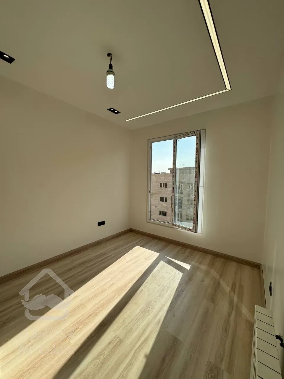 رهن و اجاره آپارتمان ۸۰ متری ۲ خوابه فول امکانات در اباذر