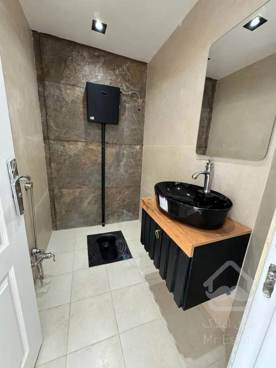 فروش آپارتمان ۸۵ کتری ۲ خوابه رو به آفتاب و بدون مشرف در فردوس