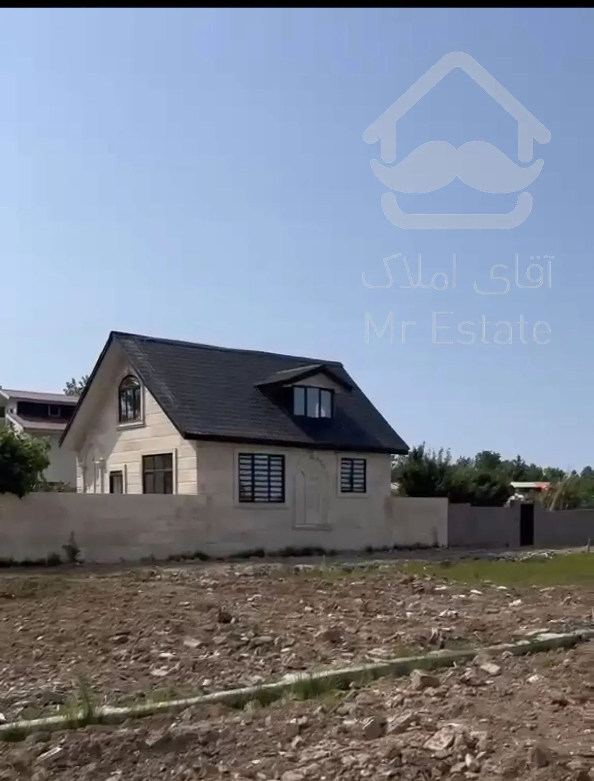 ویلا بشدت زیبا همراه ویو ابدی به شالیزار و کوه