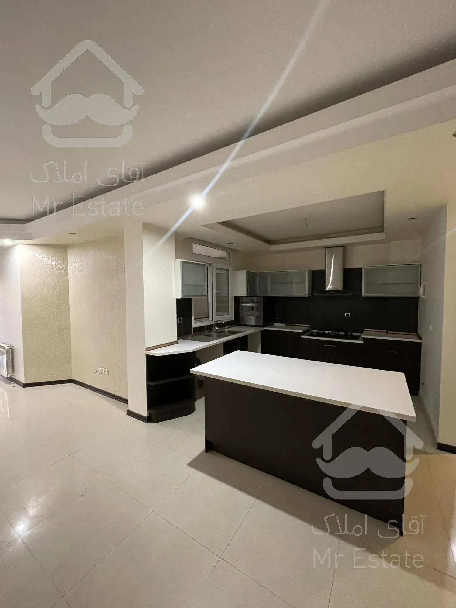 ۱۰۲ متر ۲ خواب با امکانات در فرعی مشجر ظفر