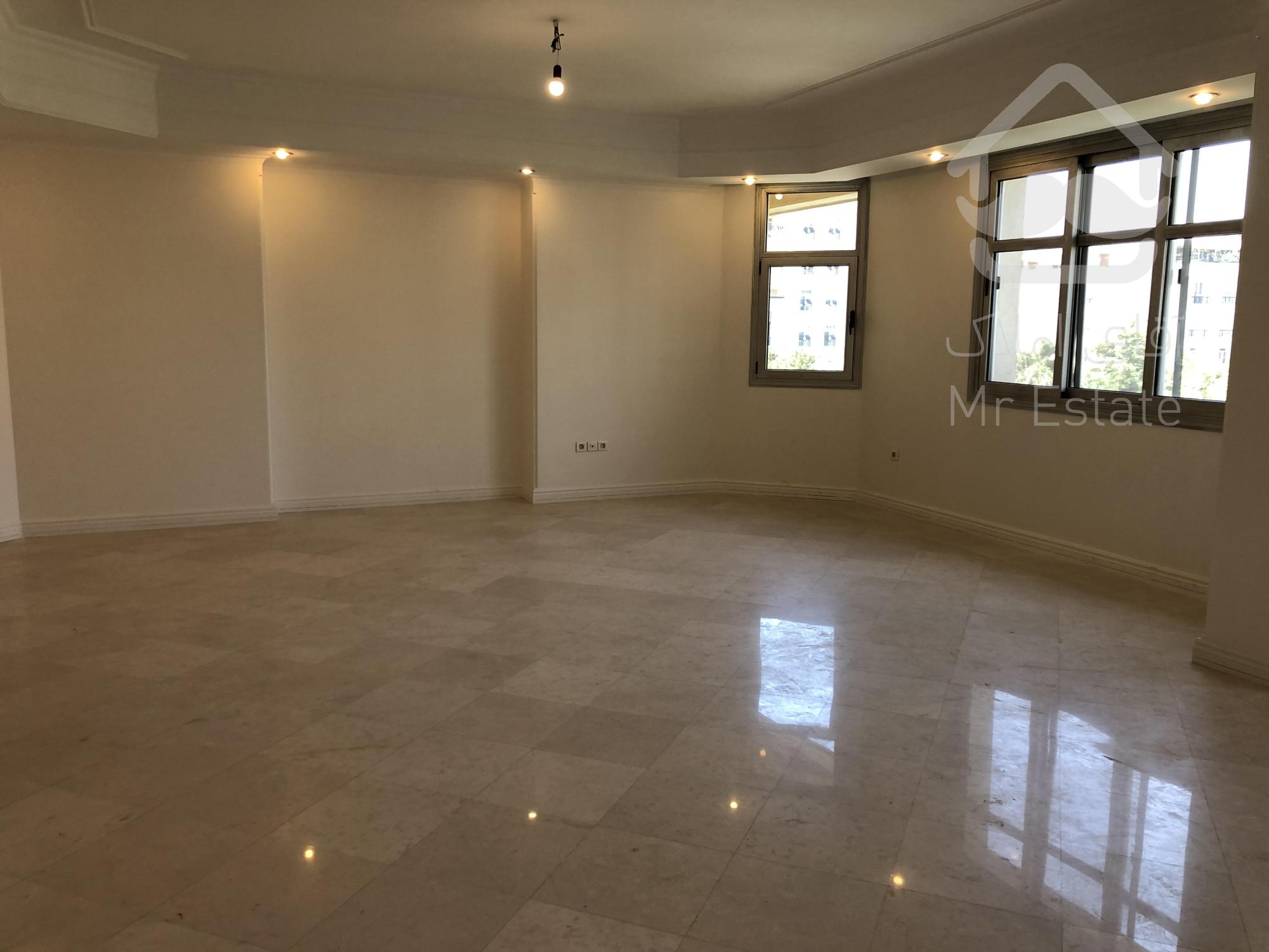 رهن واجاره آپارتمان ۲۴۰ متری در فرمانیه