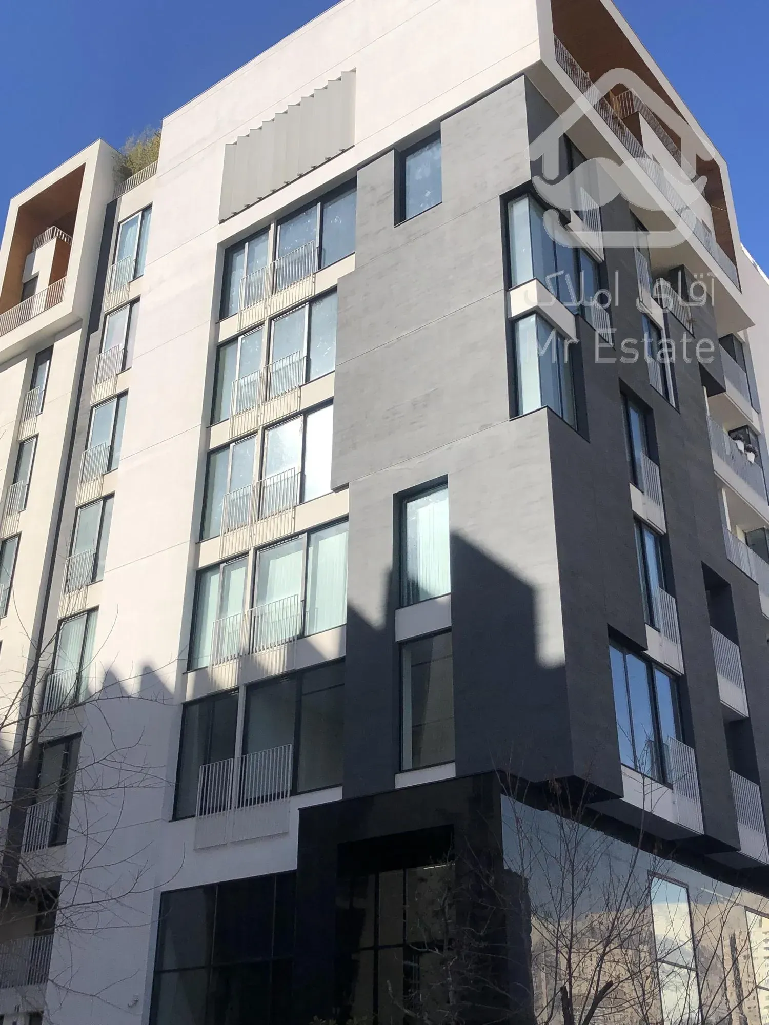 آپارتمان ۱۹۰ متری ۳ خواب/فول مشاعات/مدرن