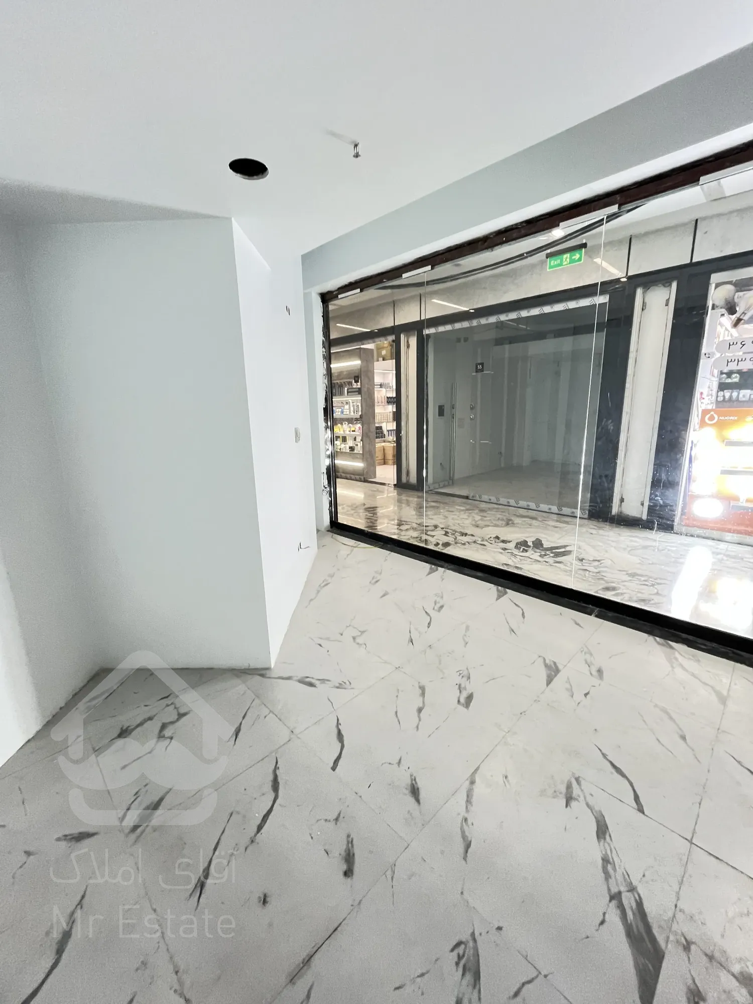 فروش ۲۸ متر مغازه پاساژ فراز لاله زار