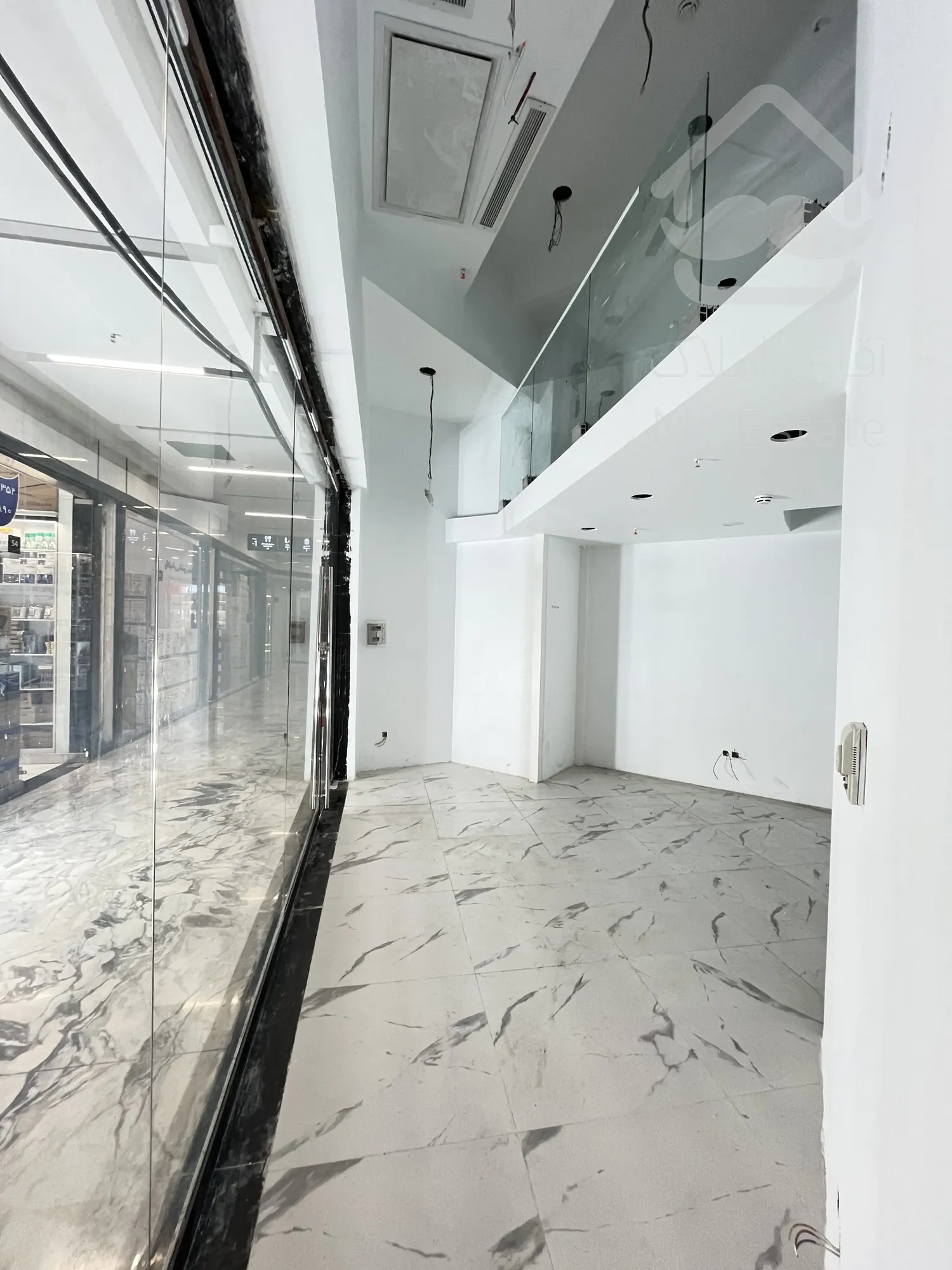 فروش ۲۸ متر مغازه پاساژ فراز لاله زار