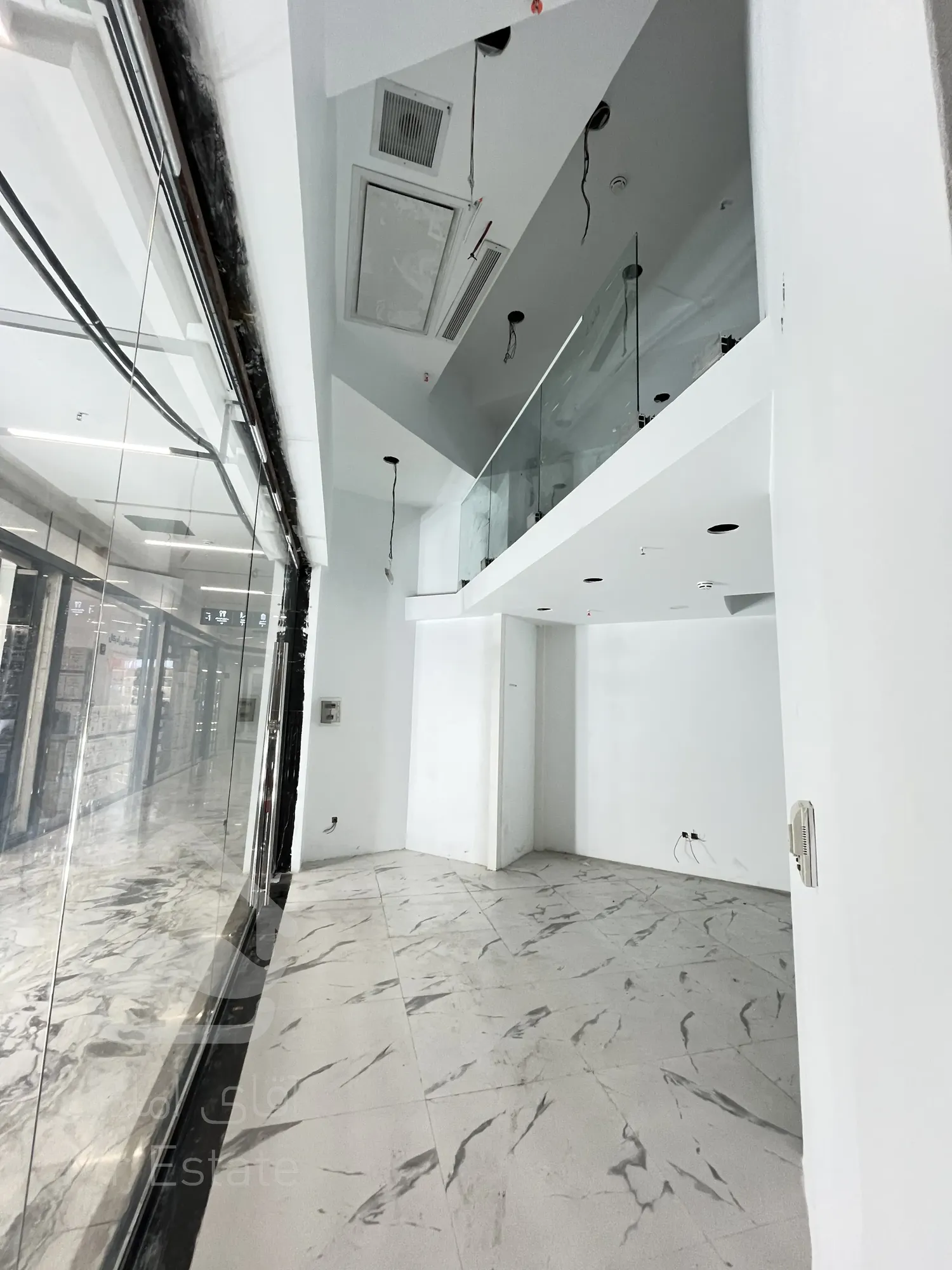 فروش ۲۸ متر مغازه پاساژ فراز لاله زار