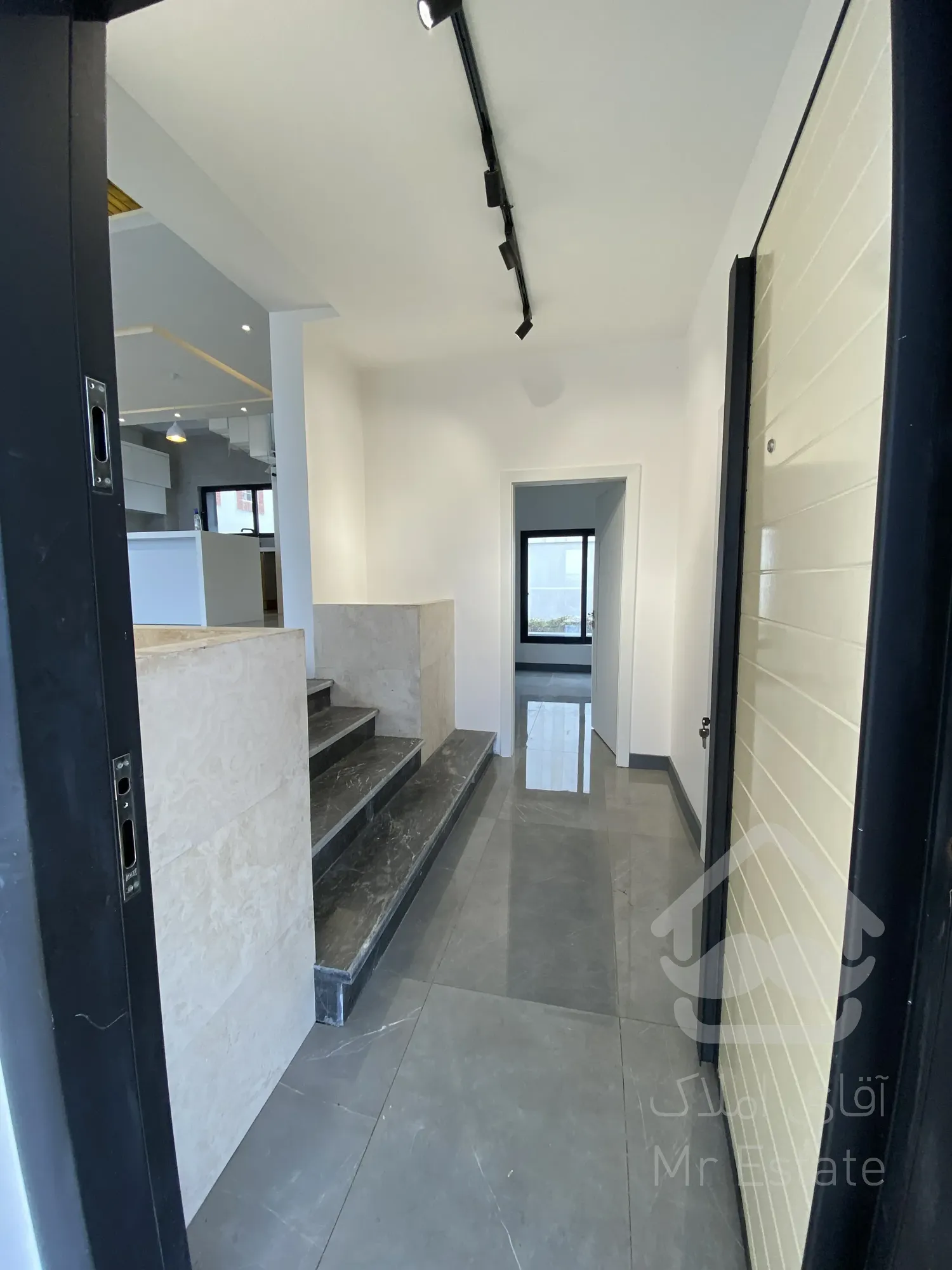 فروش ویلا مدرن شهرکی / متل قو