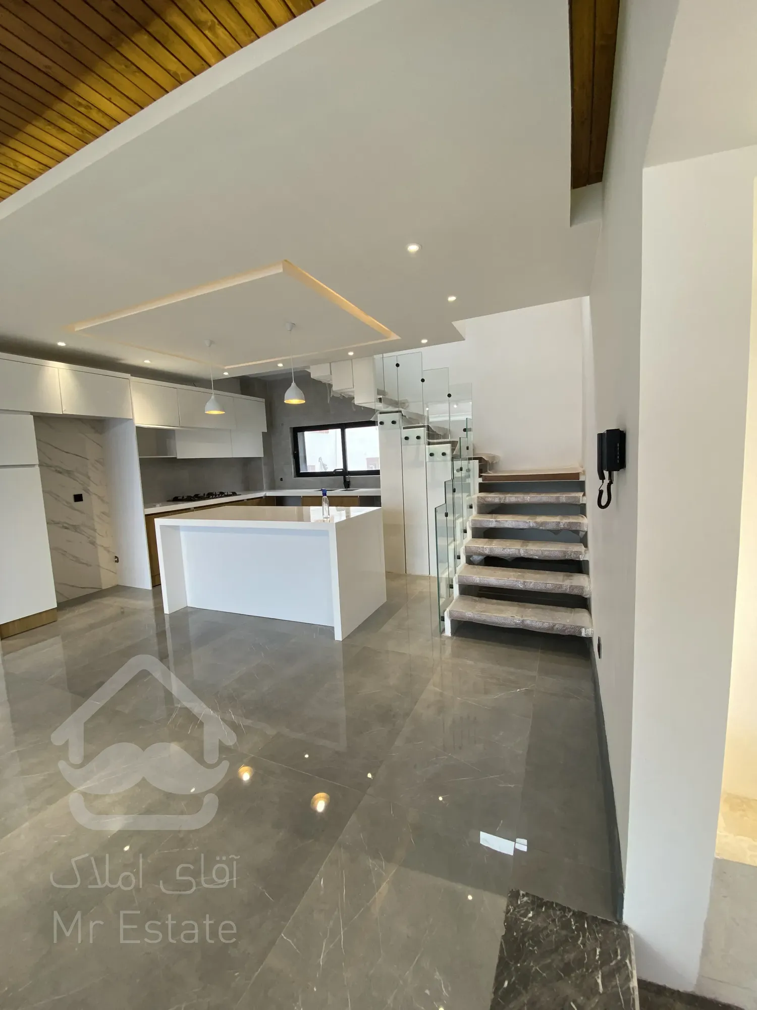 فروش ویلا مدرن شهرکی / متل قو