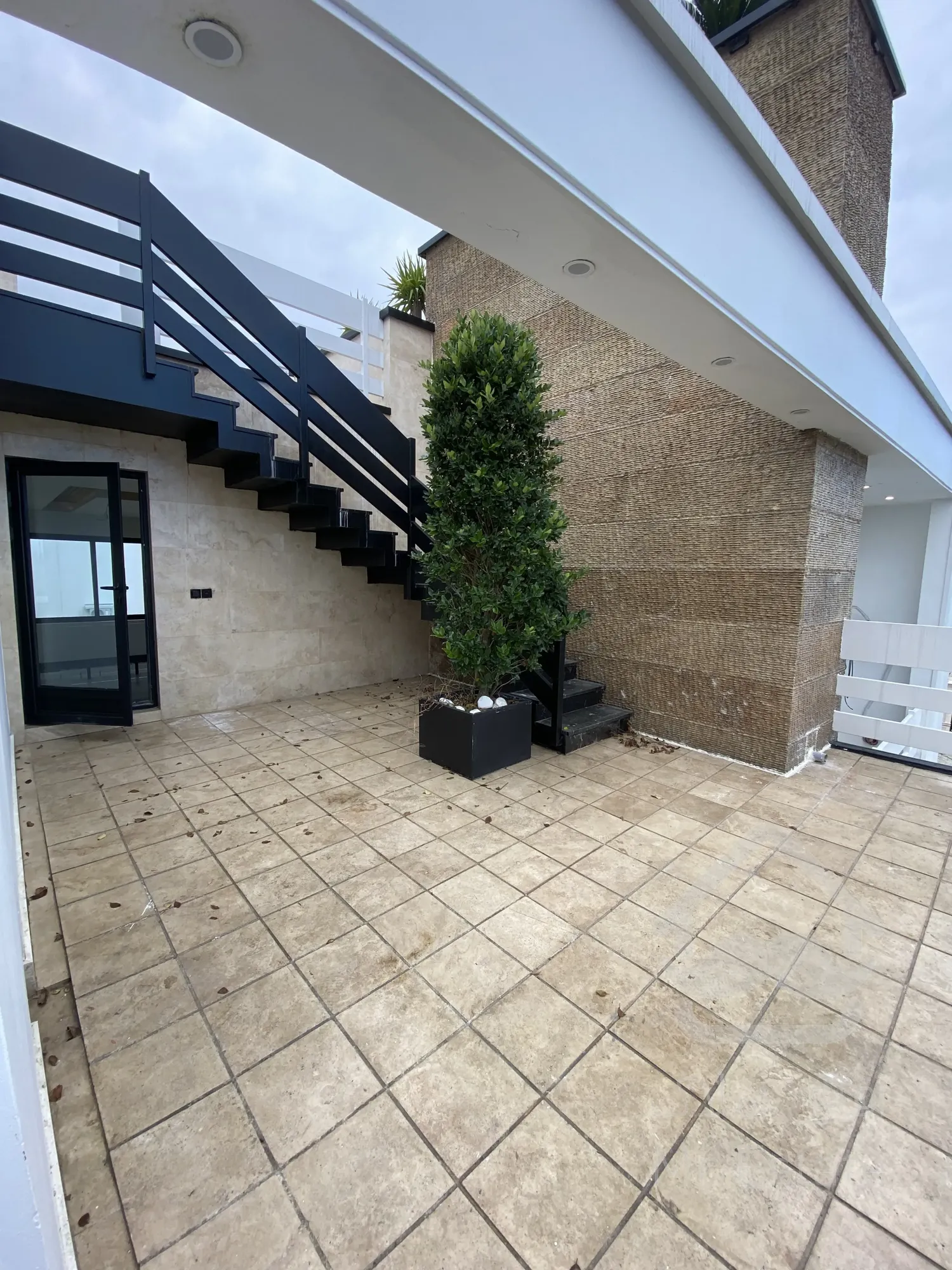 فروش ویلا مدرن شهرکی / متل قو