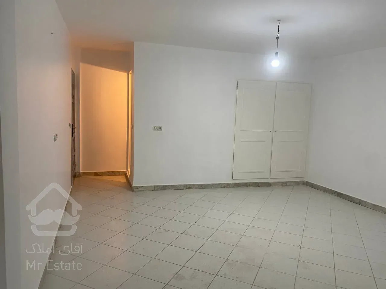 69 متر یک خوابه با پارکینگ و انباری