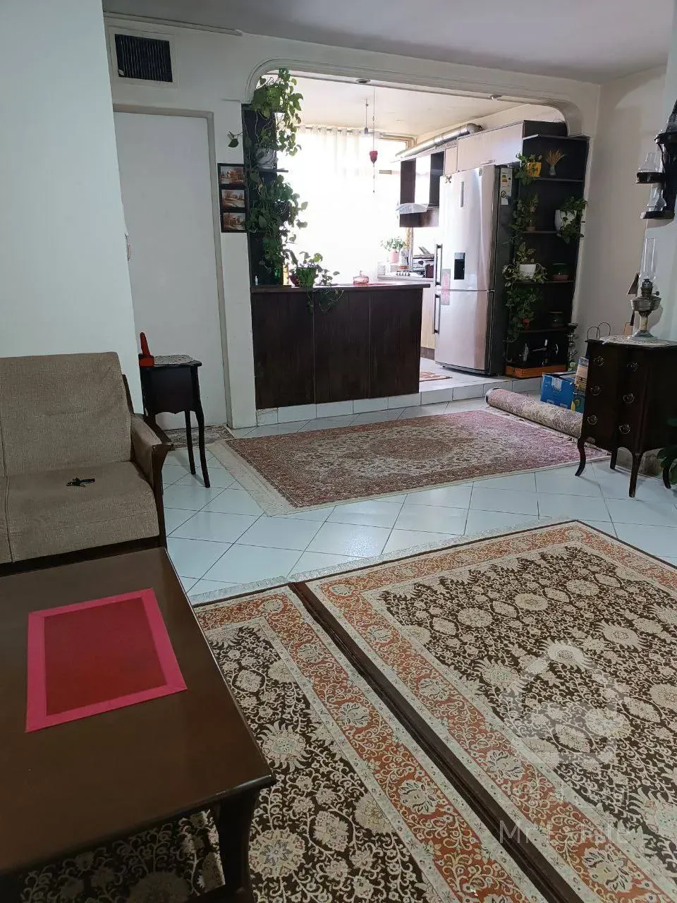 69 متر یک خوابه با پارکینگ و انباری