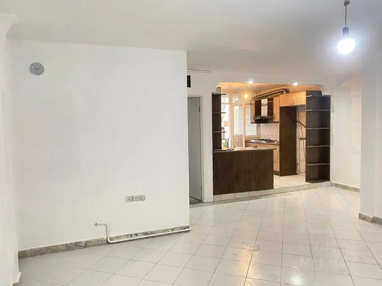 69 متر یک خوابه با پارکینگ و انباری