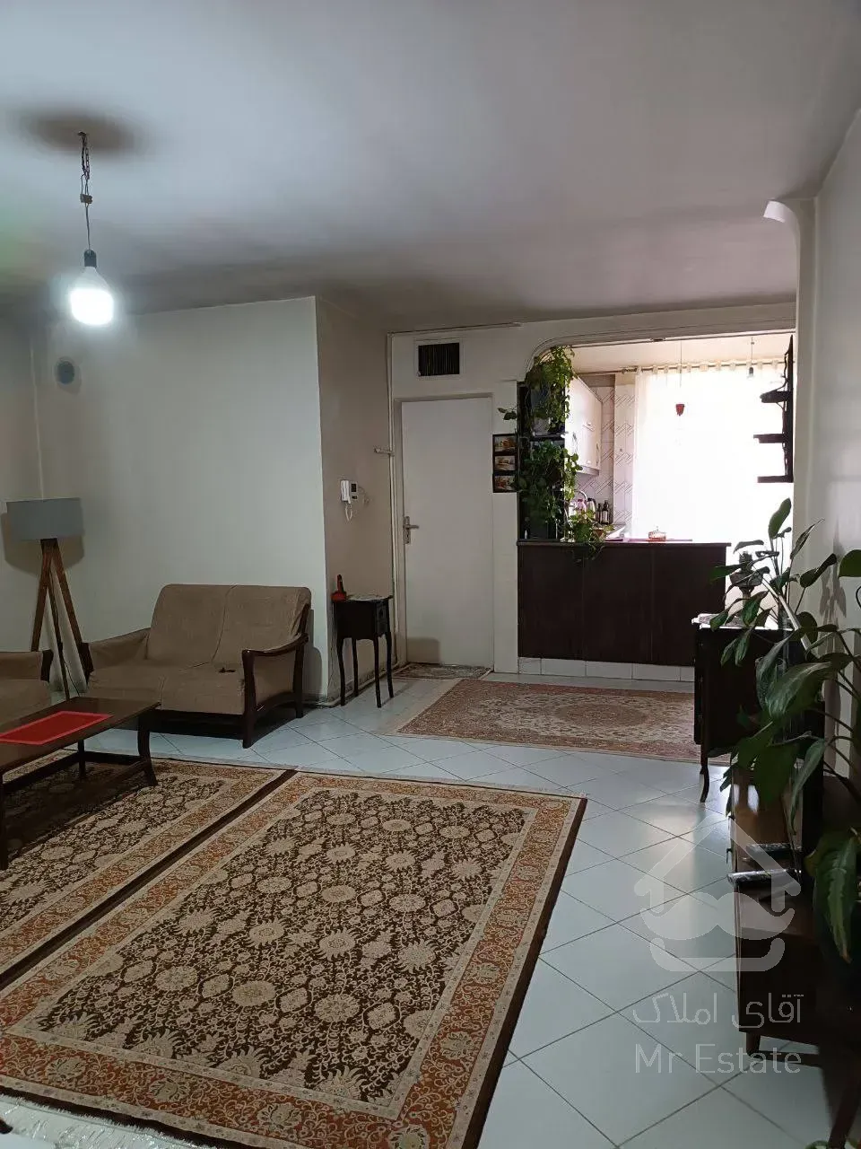 69 متر یک خوابه با پارکینگ و انباری